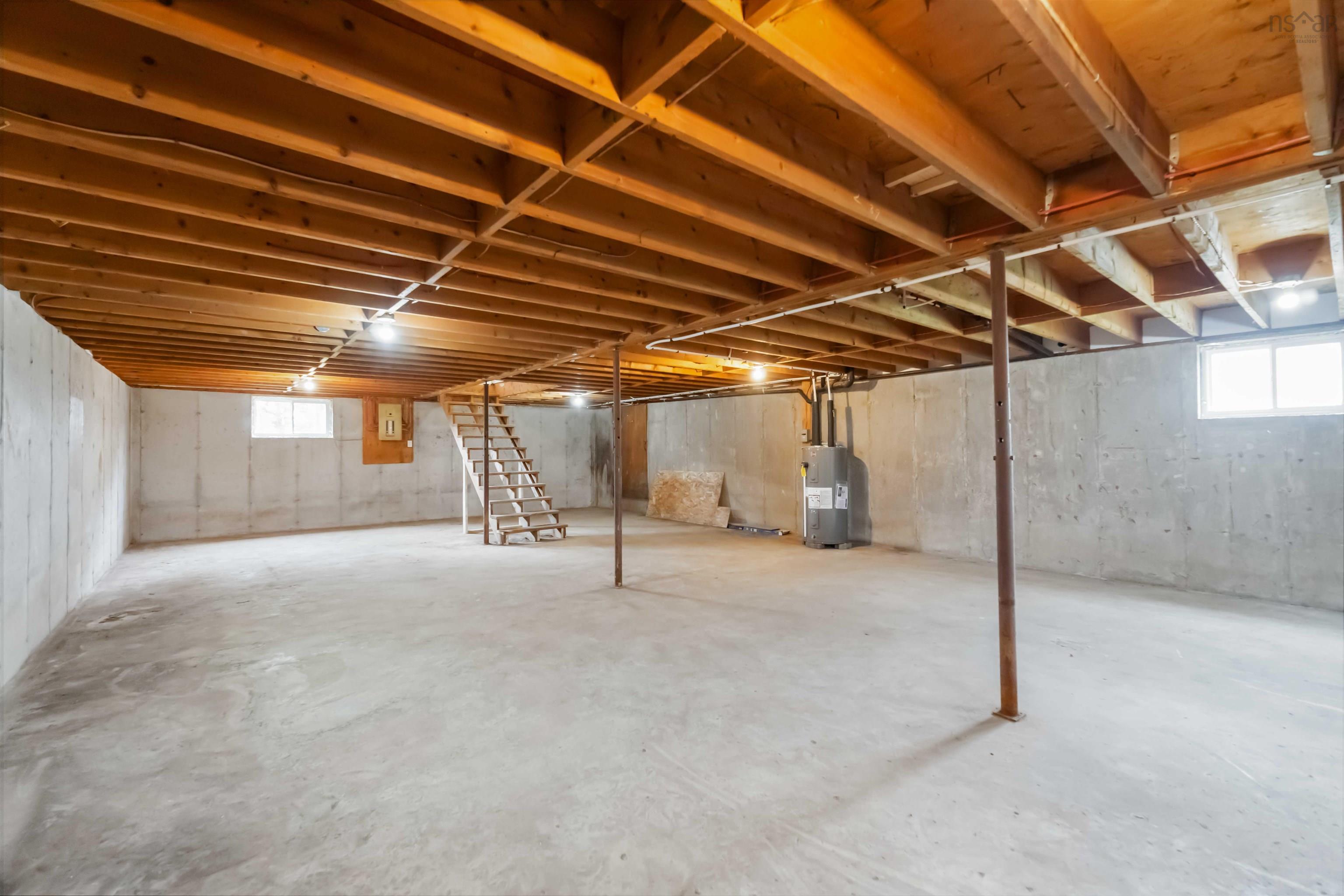 $405,000.00: 3093 Highway 201, Centrelea