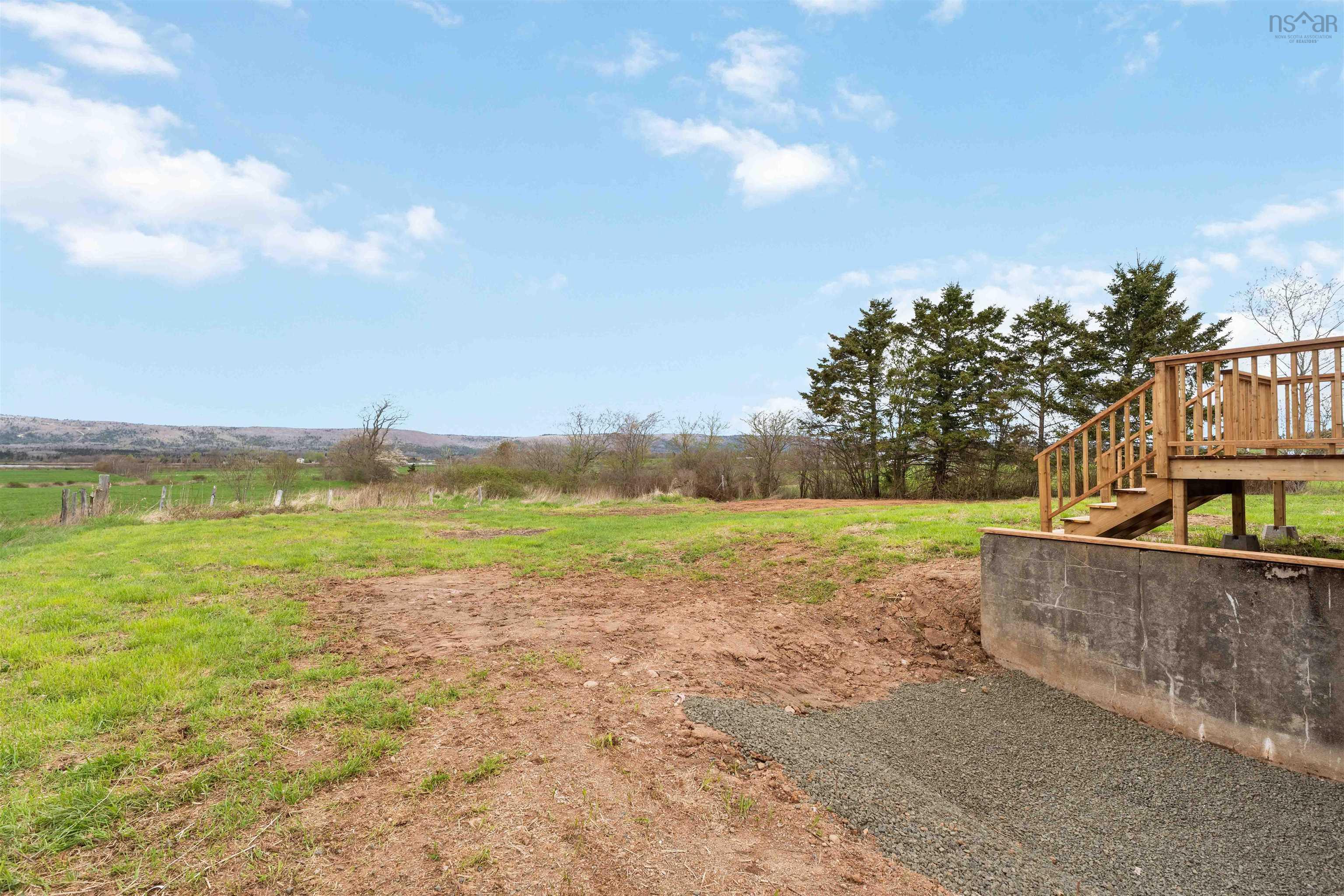 $405,000.00: 3093 Highway 201, Centrelea