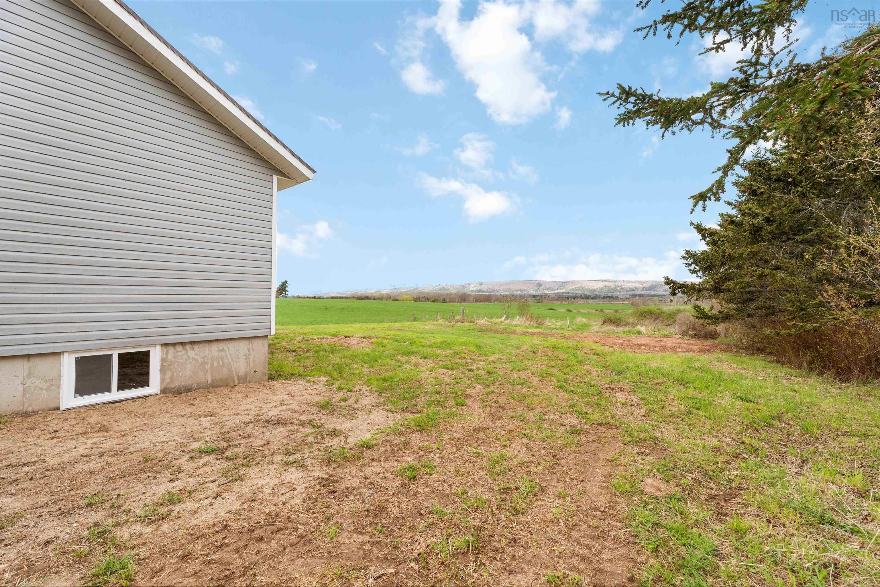 $405,000.00: 3093 Highway 201, Centrelea