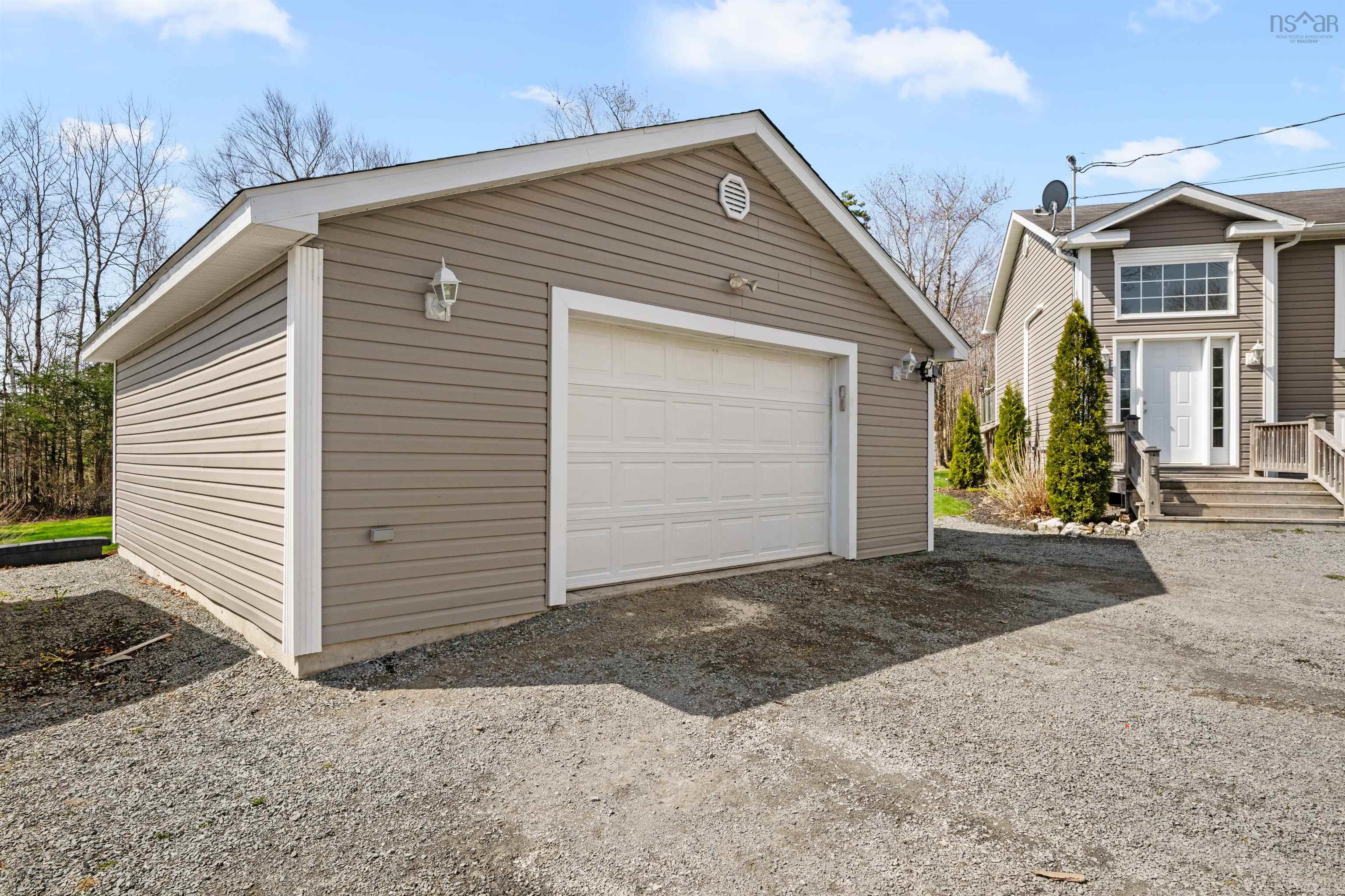 $649,900.00: 283 Lakecrest Drive, East Uniacke