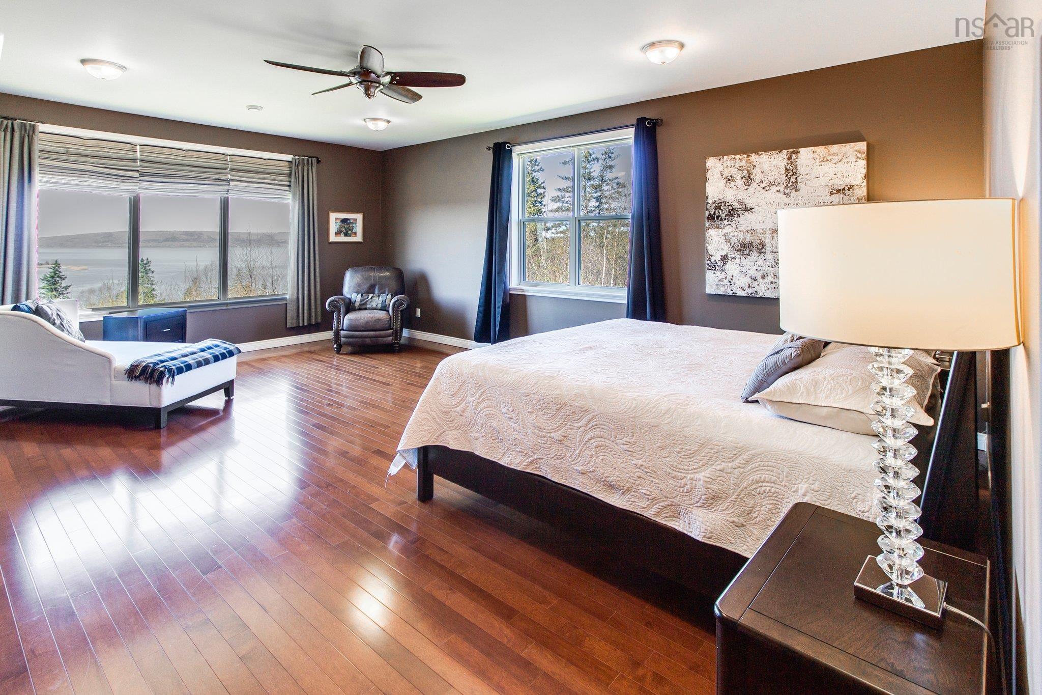 $849,000.00: 10 Basin View Drive, Smiths Cove