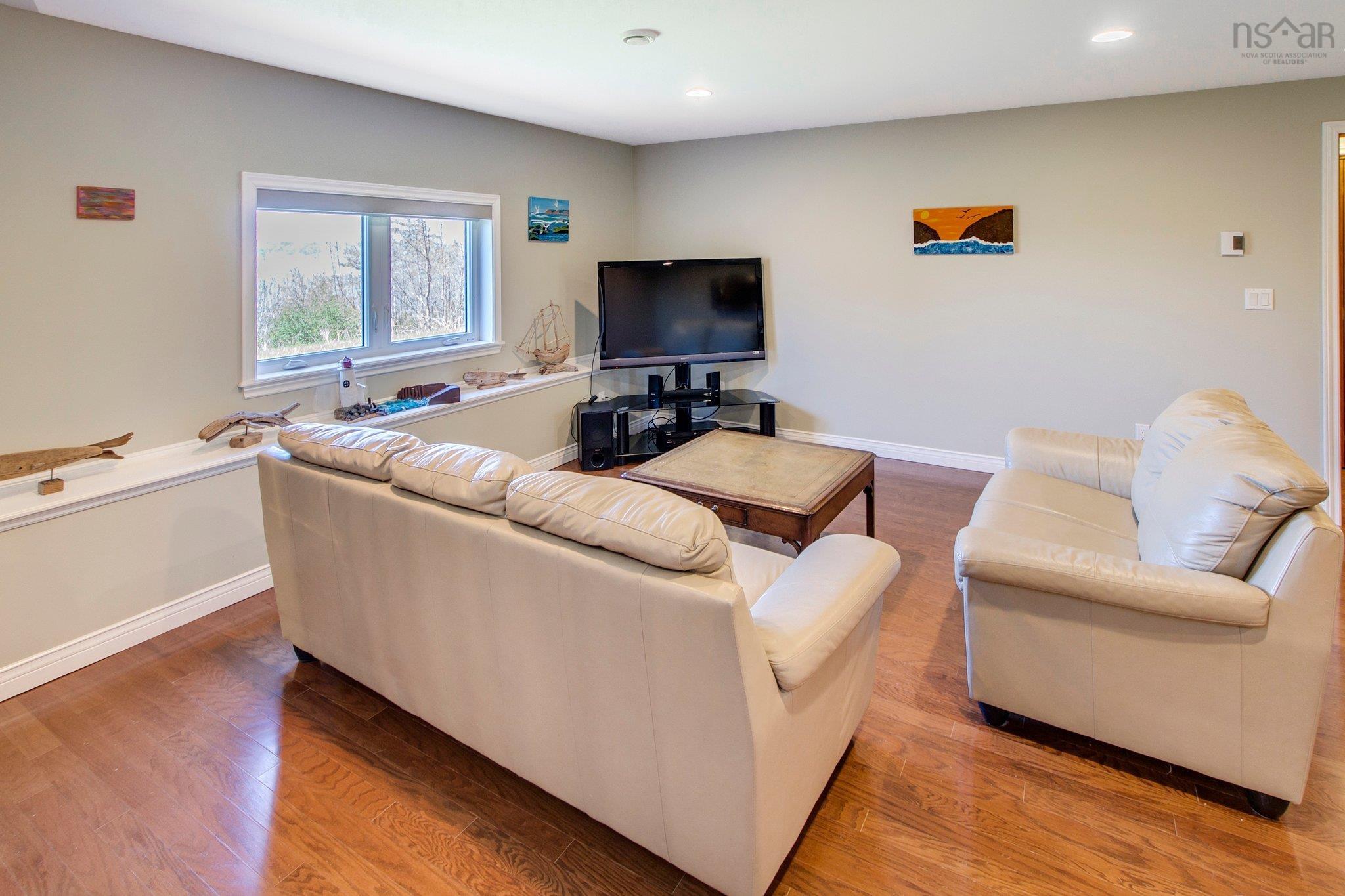 $849,000.00: 10 Basin View Drive, Smiths Cove