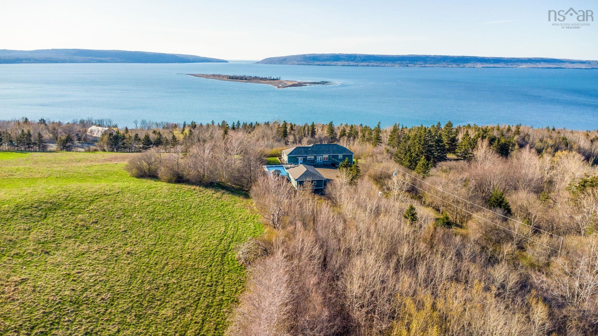 $849,000.00: 10 Basin View Drive, Smiths Cove