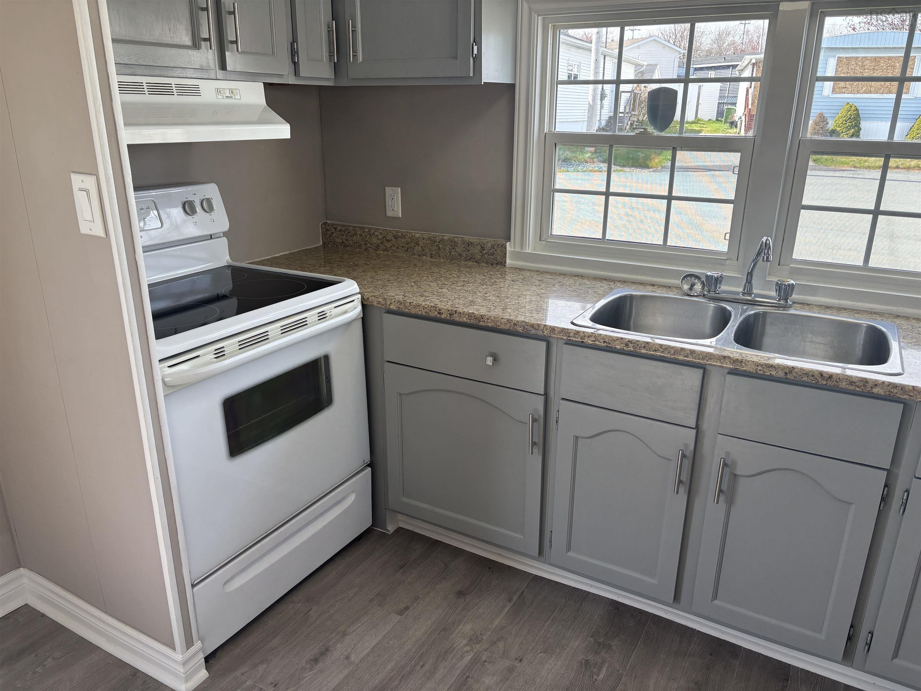 $229,900.00: 10 Bishop Avenue, Dartmouth
