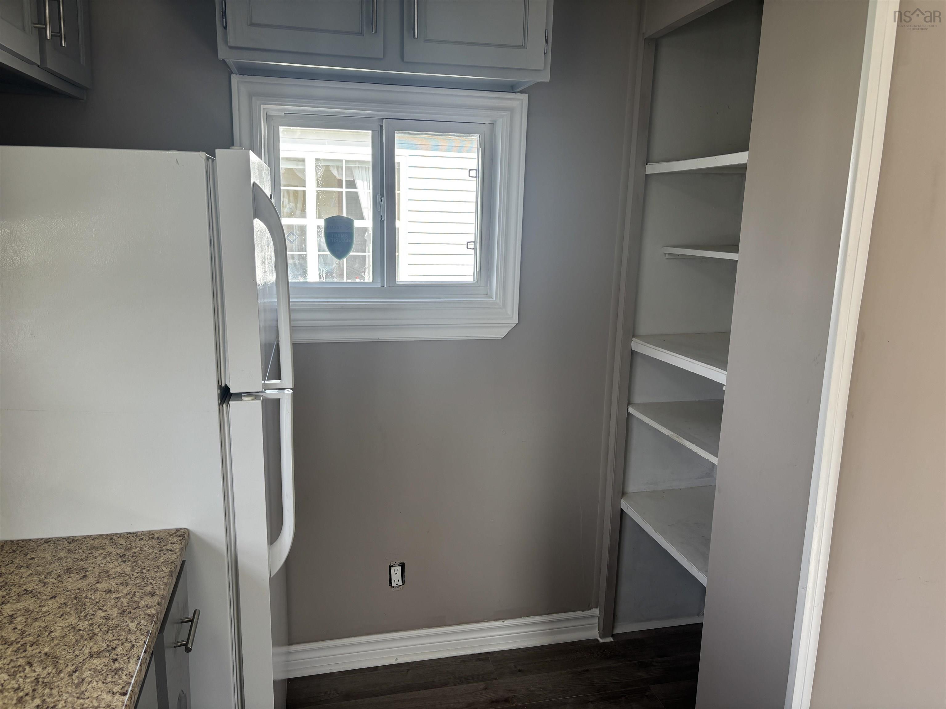 $229,900.00: 10 Bishop Avenue, Dartmouth