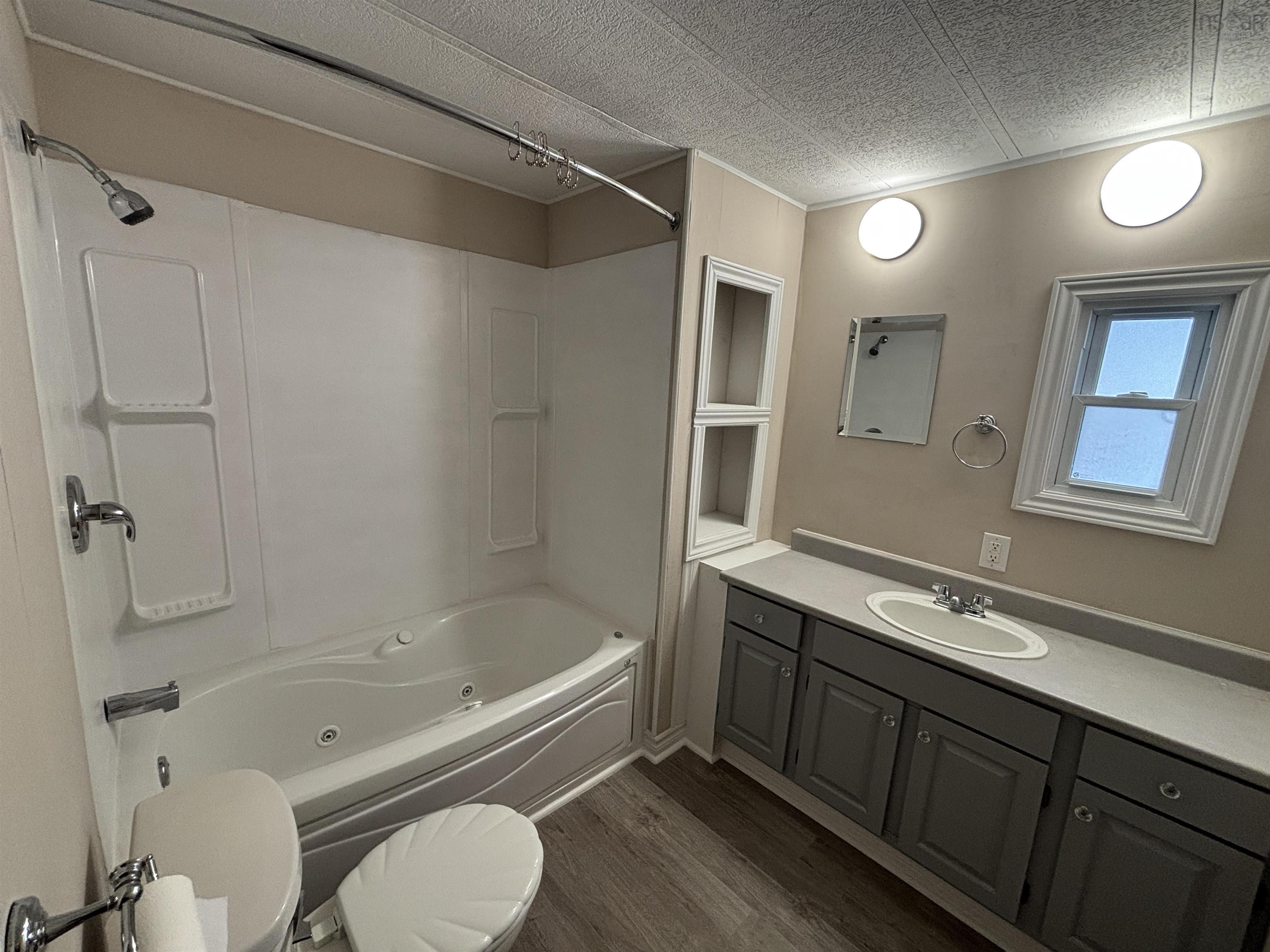 $229,900.00: 10 Bishop Avenue, Dartmouth