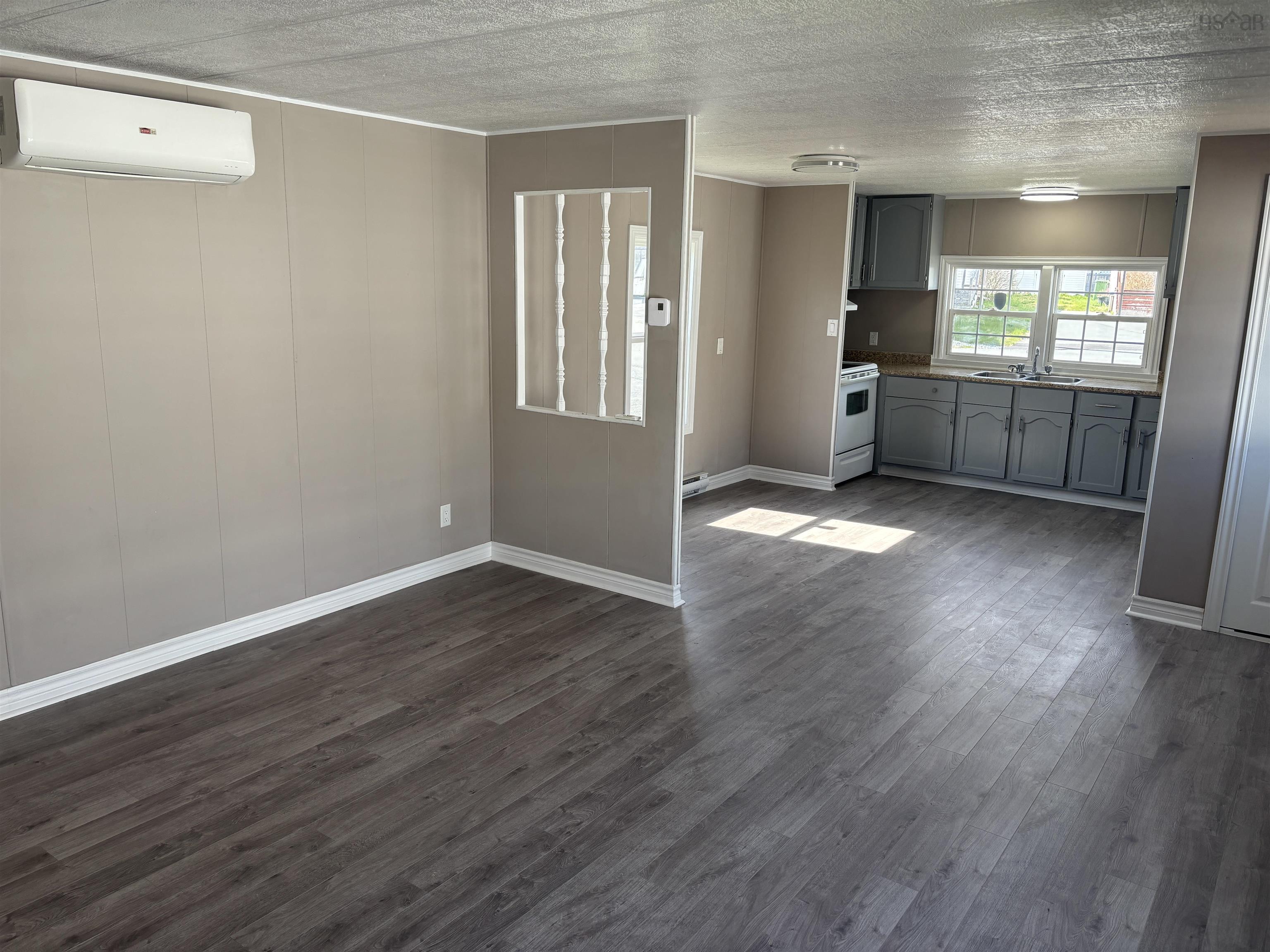 $229,900.00: 10 Bishop Avenue, Dartmouth
