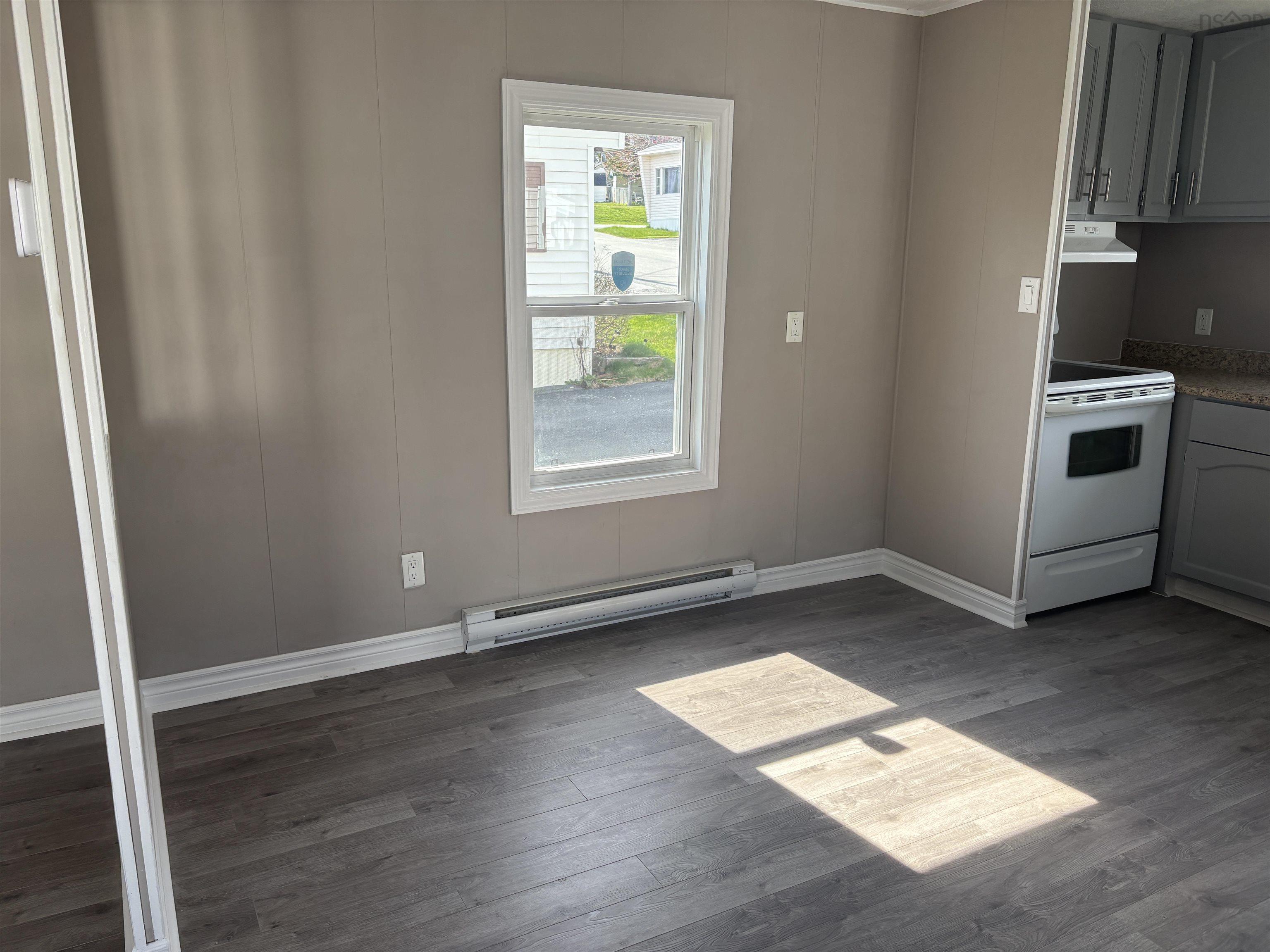 $229,900.00: 10 Bishop Avenue, Dartmouth