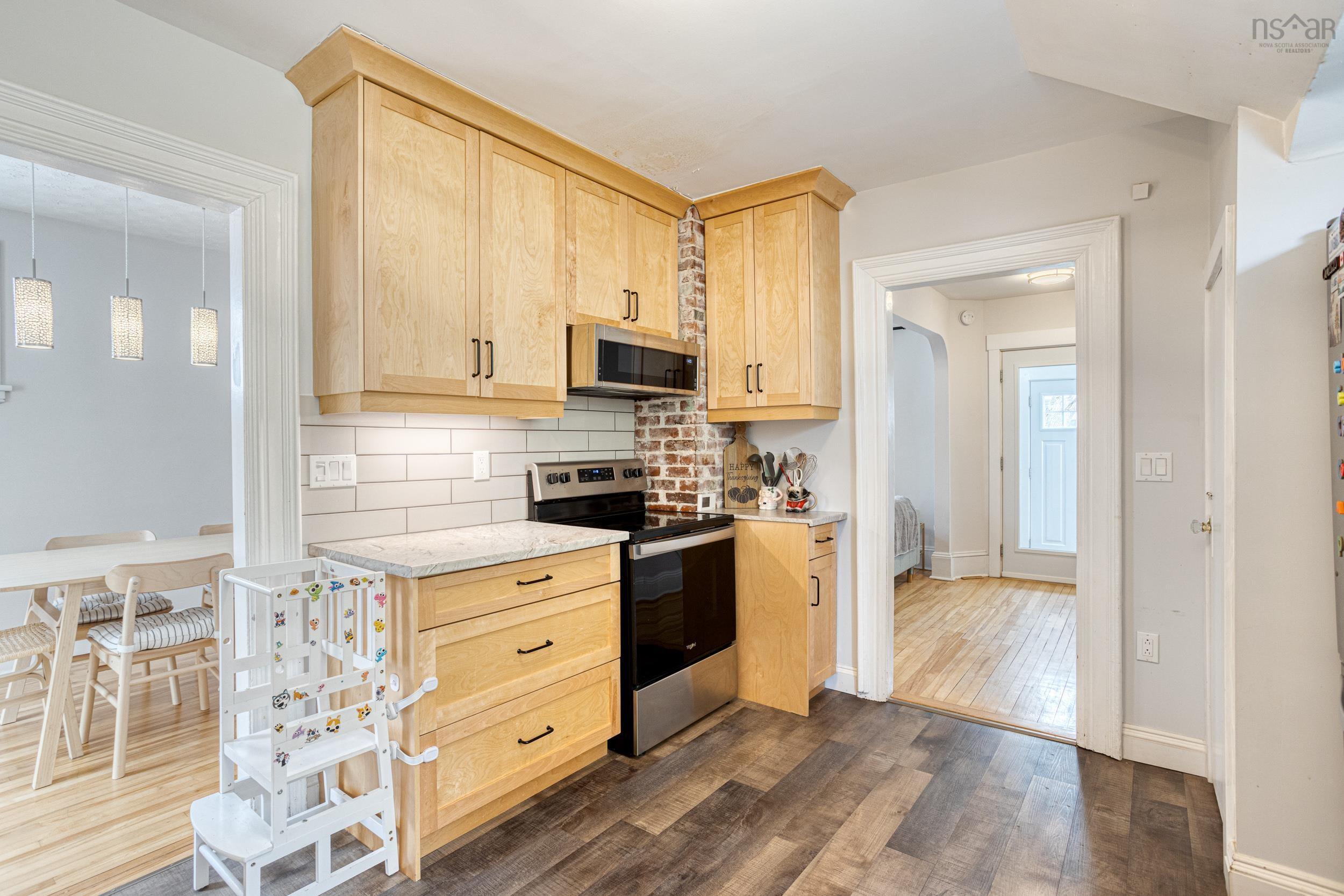 $699,500.00: 2536 Elm Street, Halifax