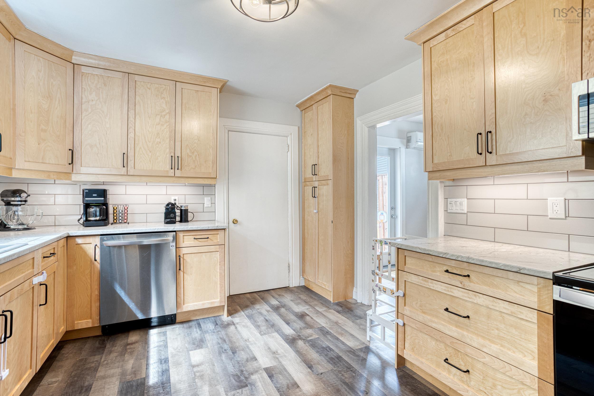 $699,500.00: 2536 Elm Street, Halifax