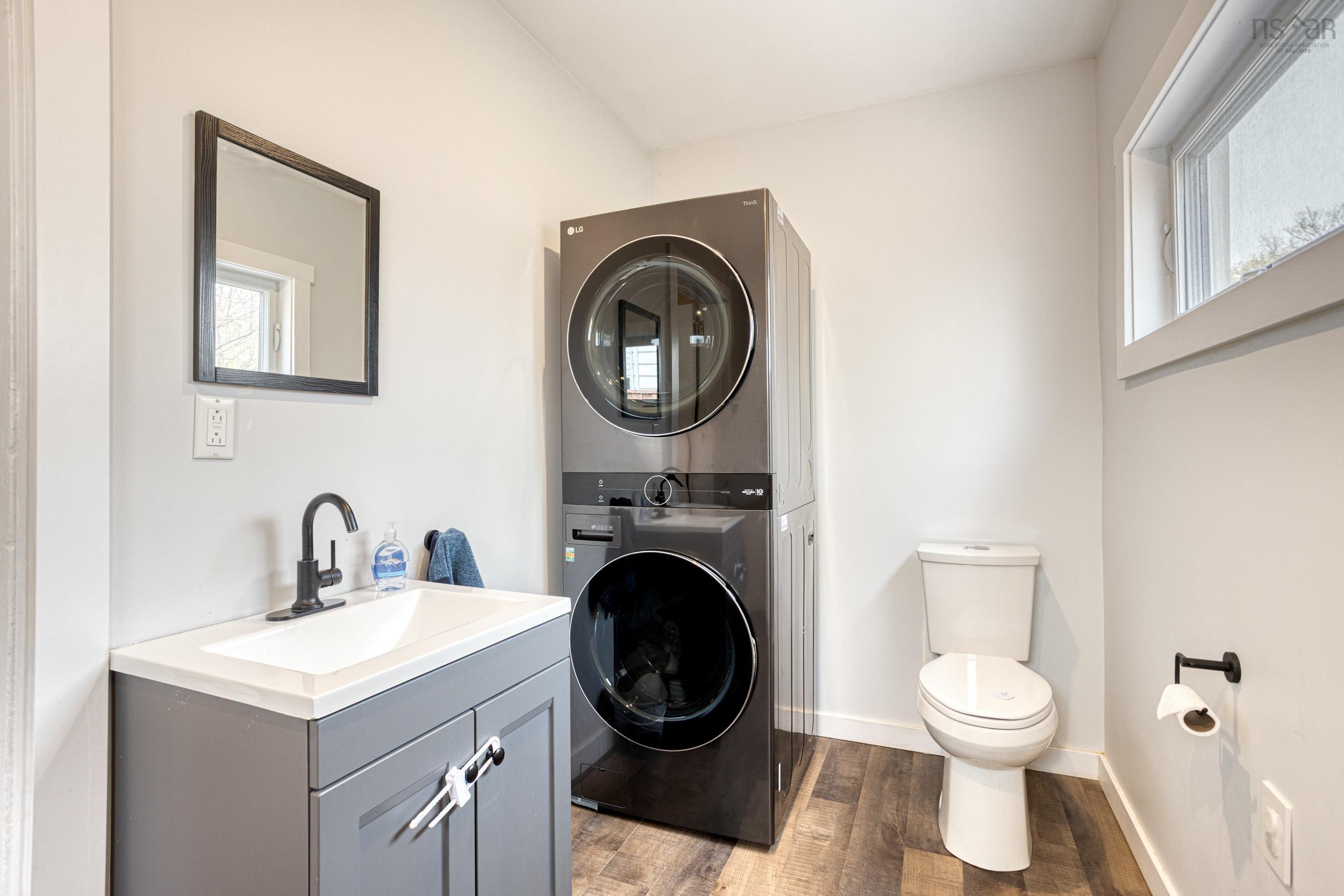 $699,500.00: 2536 Elm Street, Halifax
