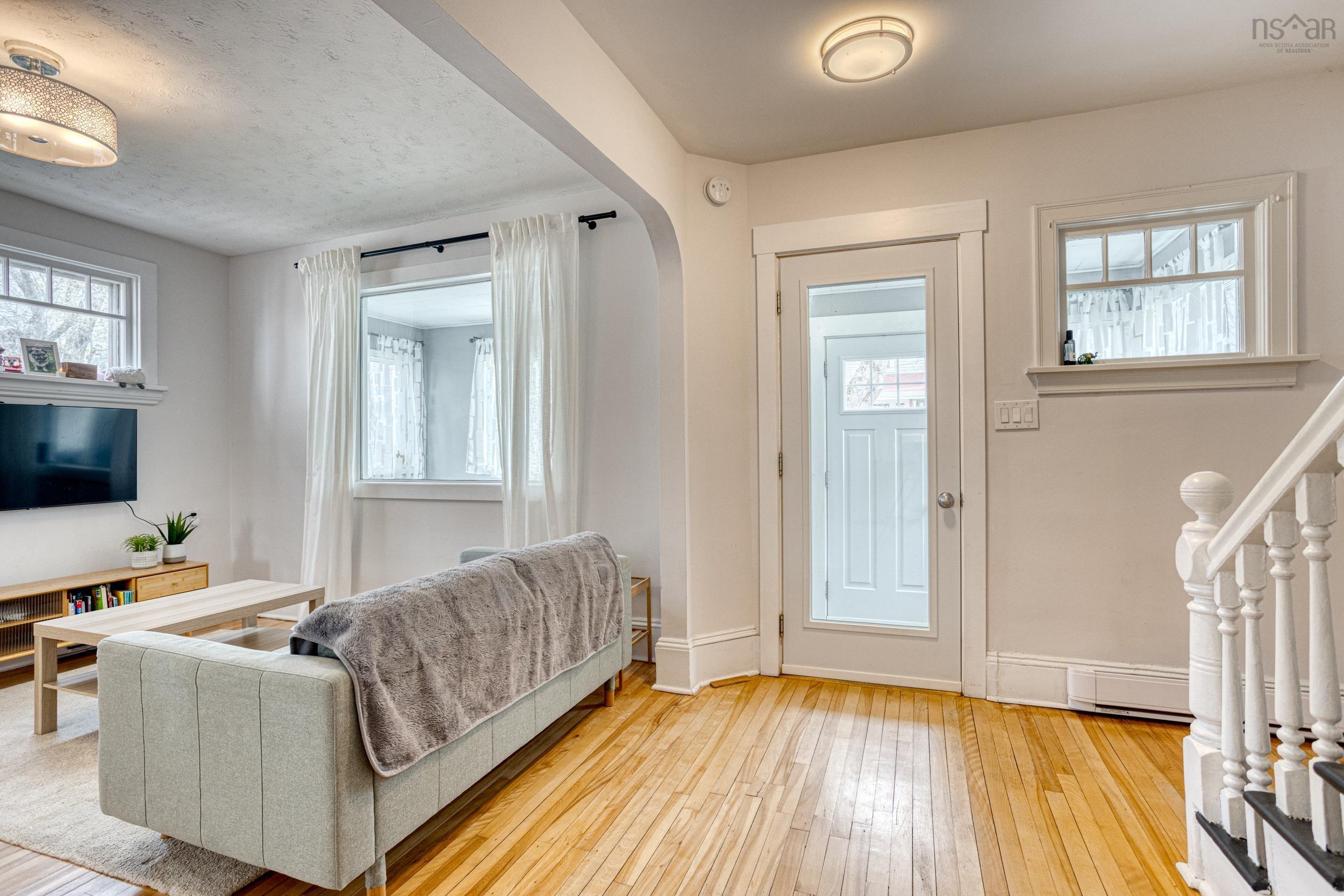 $699,500.00: 2536 Elm Street, Halifax