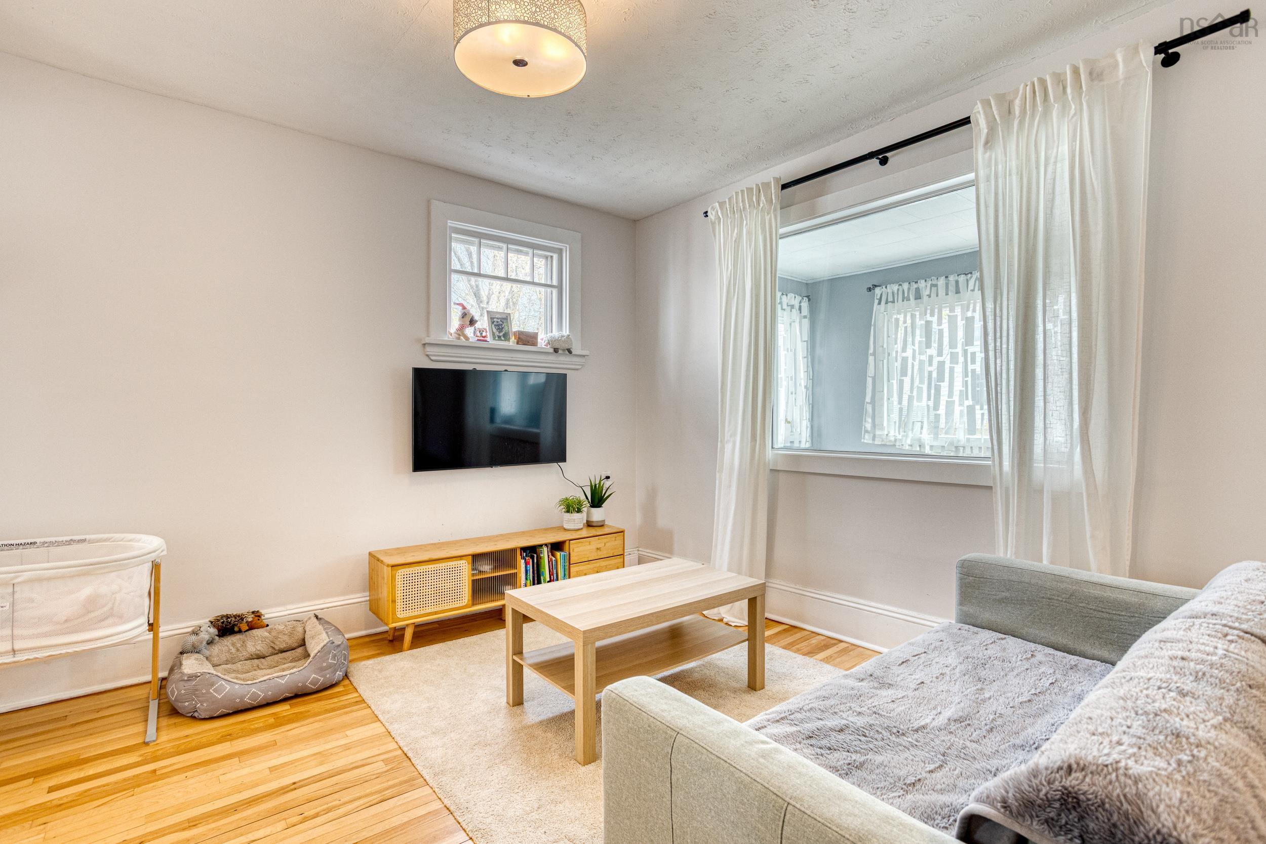 $699,500.00: 2536 Elm Street, Halifax