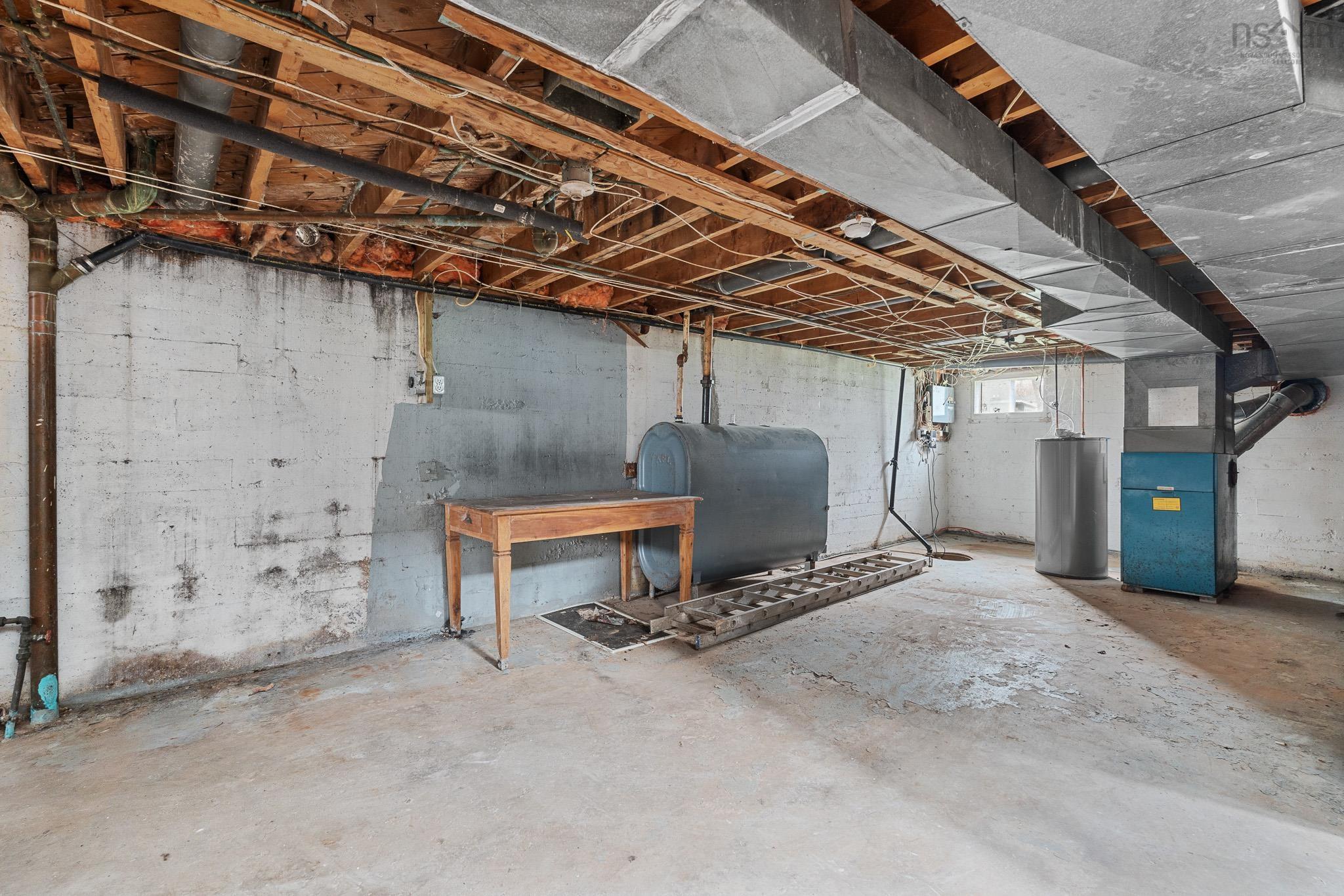 $350,000.00: 18 Edmond Drive, Dartmouth