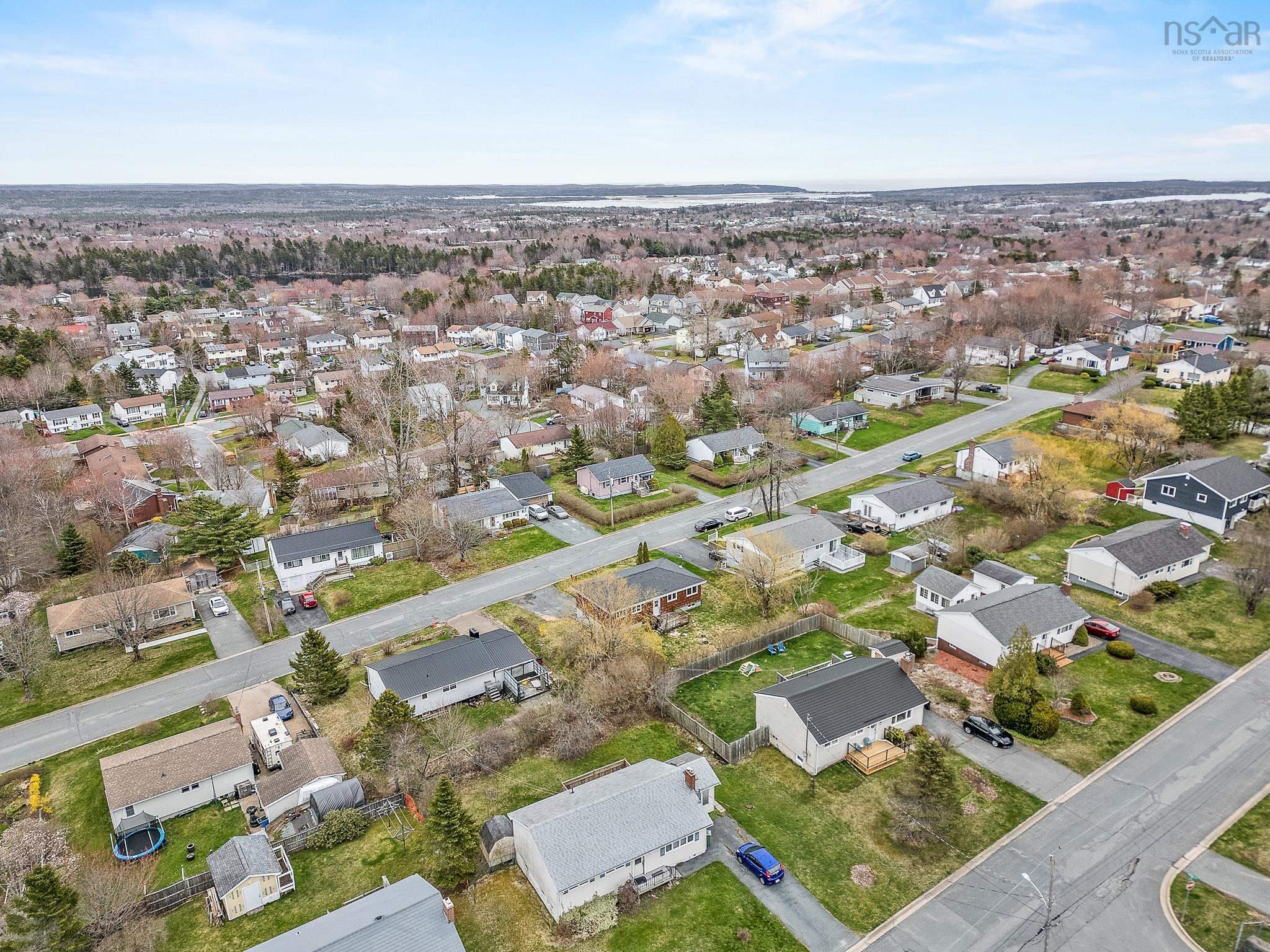 $350,000.00: 18 Edmond Drive, Dartmouth