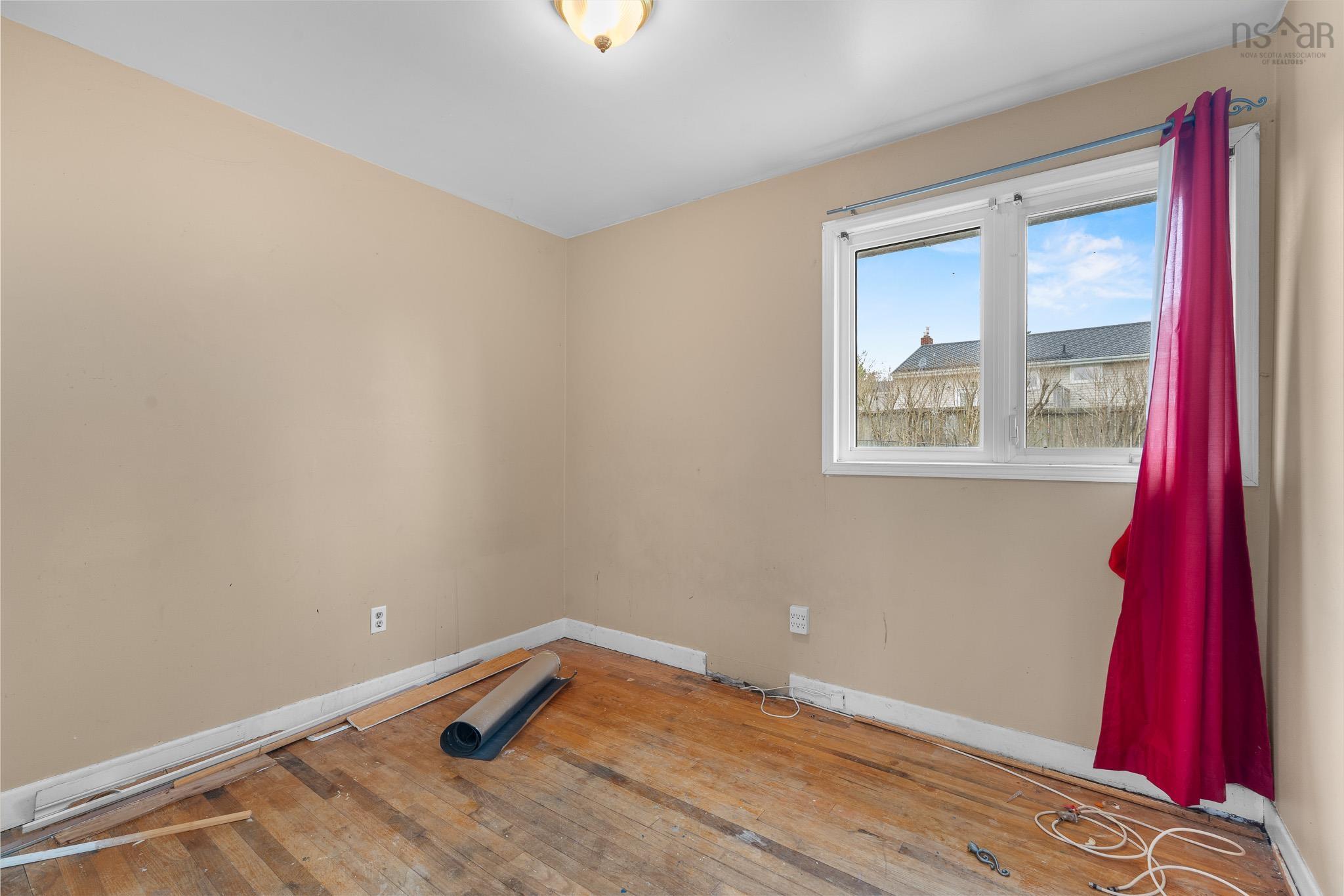 $350,000.00: 18 Edmond Drive, Dartmouth