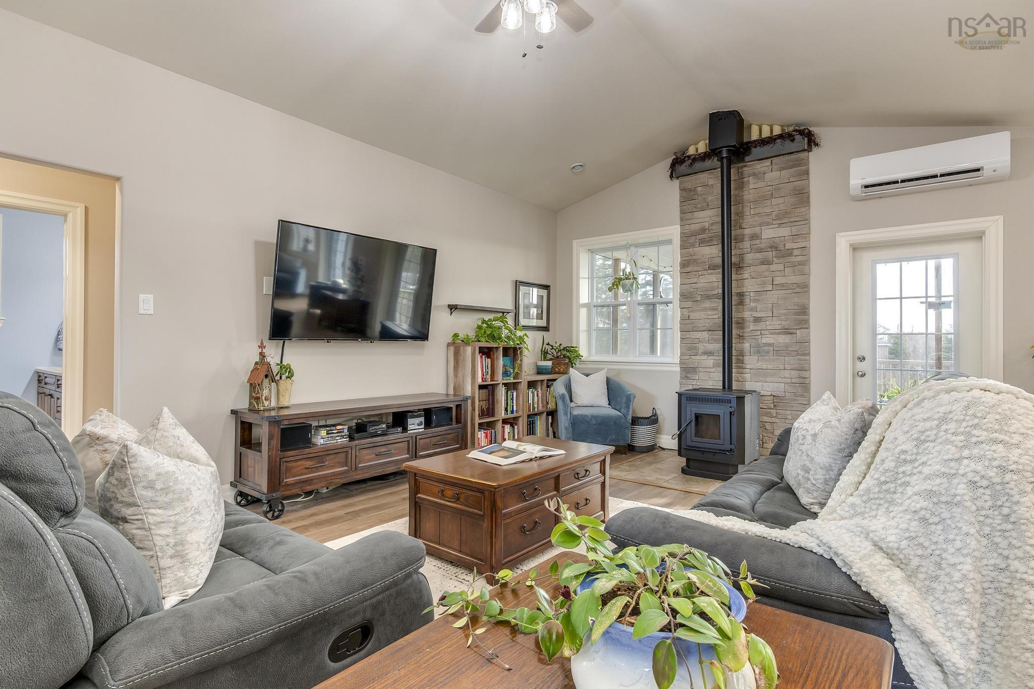 $725,000.00: 155 West Lawrencetown Road, Lawrencetown