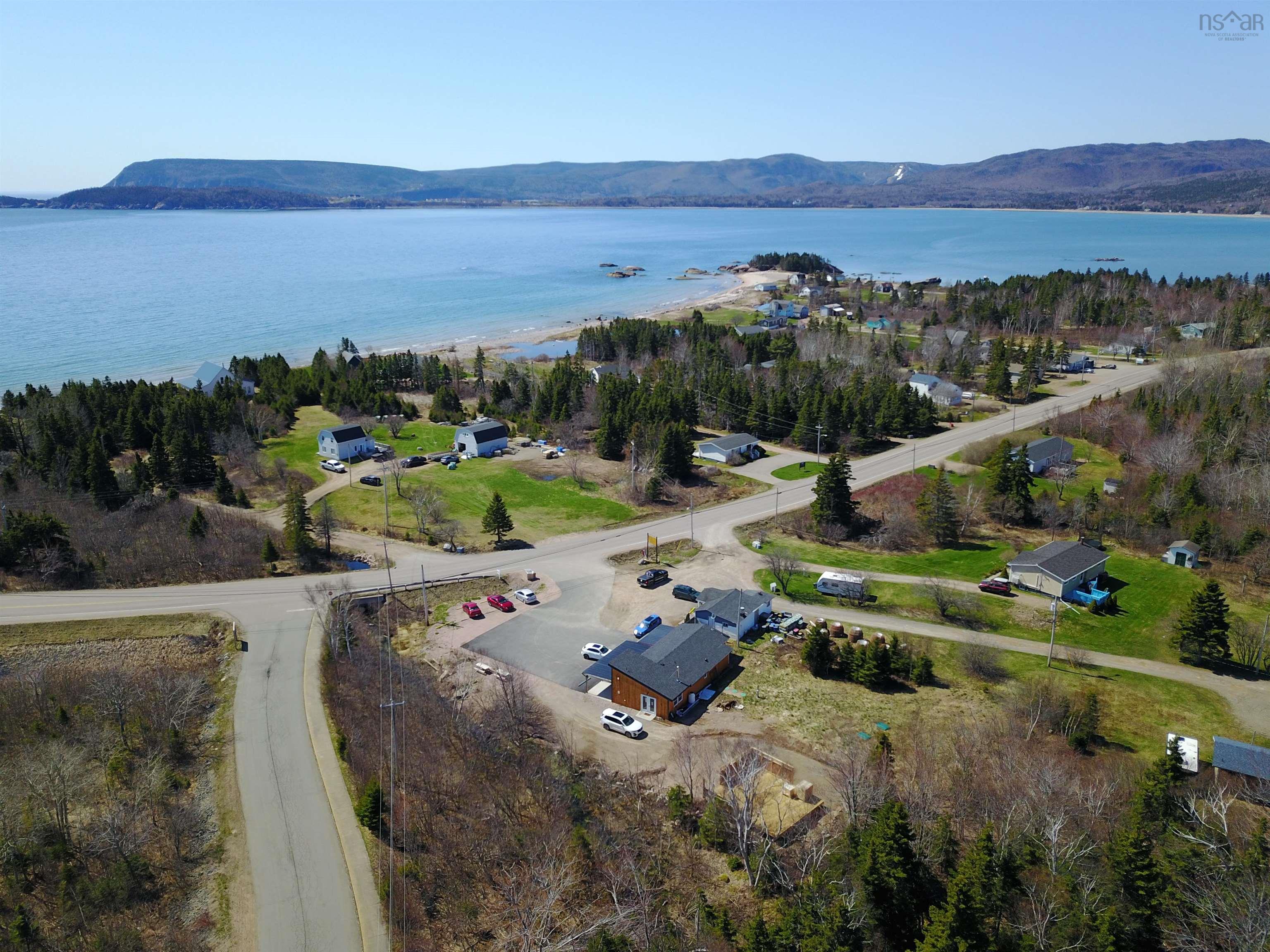 $349,000.00: 36196 Cabot Trail, Ingonish