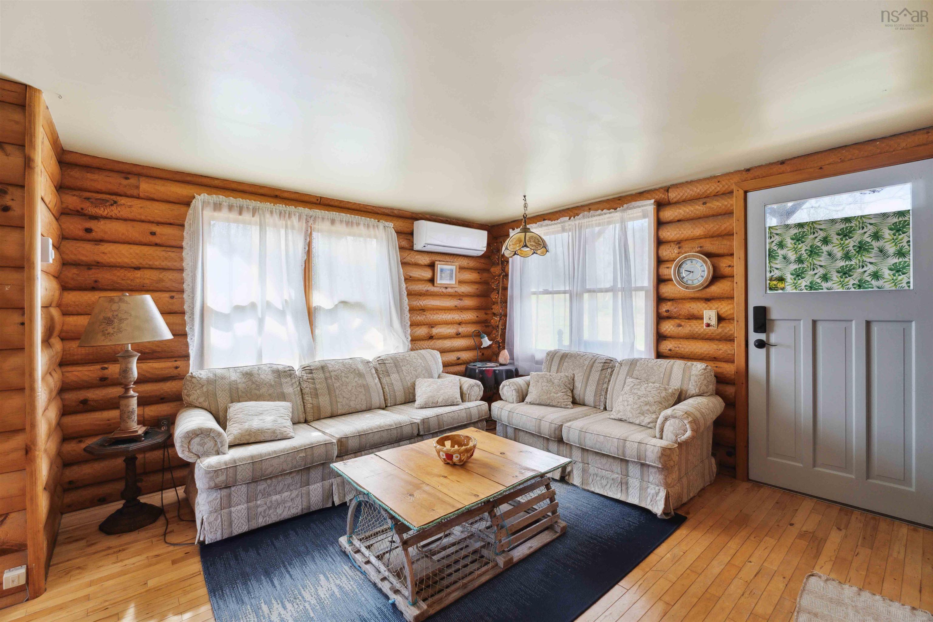 $413,900.00: 4805 Shore Road W, Parkers Cove