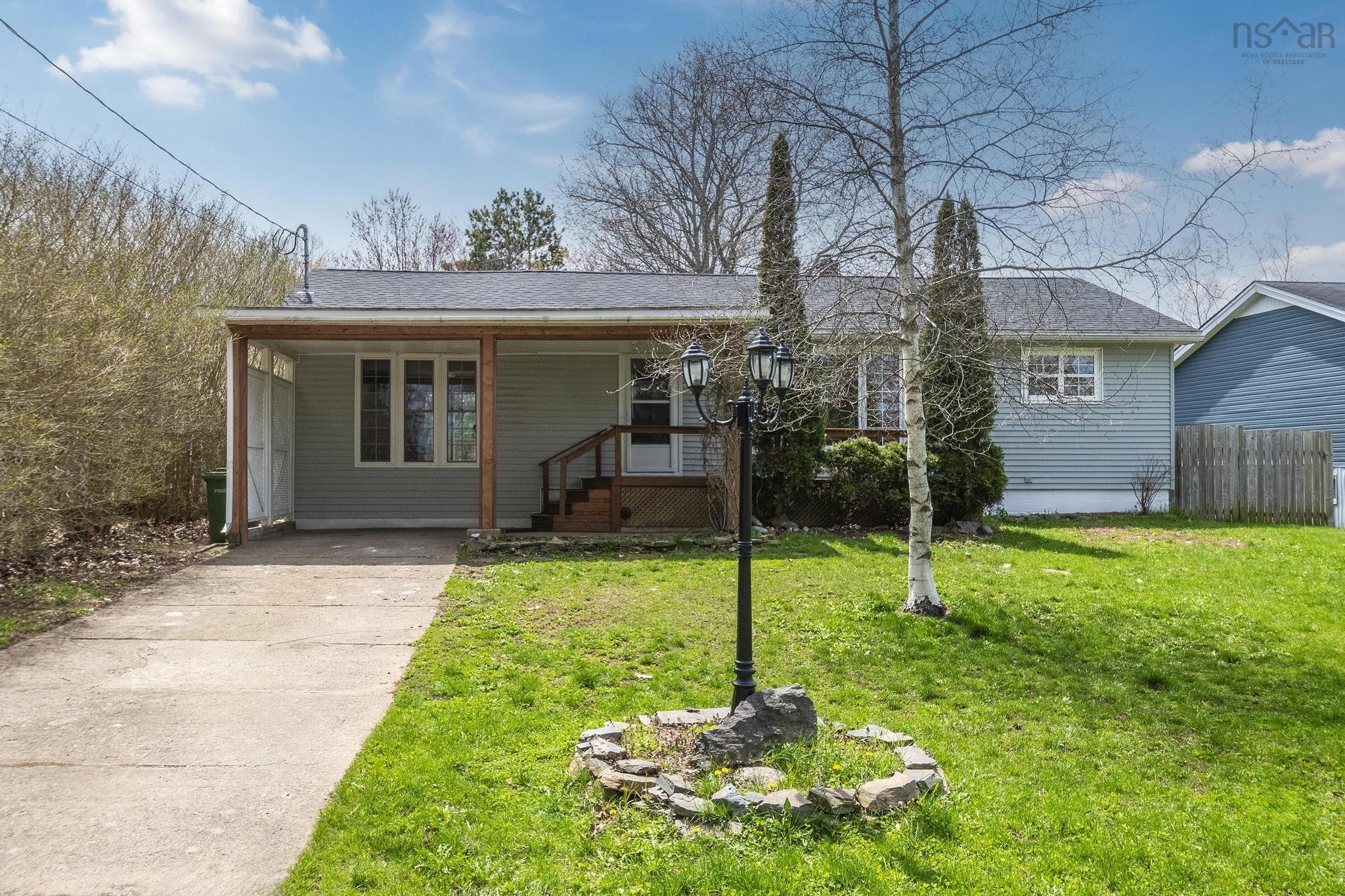 $340,000.00: 985 Kenwood Avenue, Greenwood