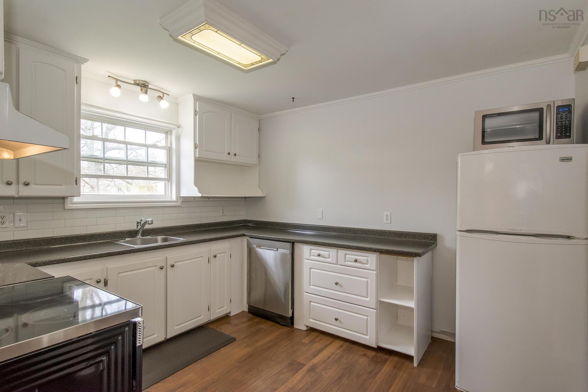 $340,000.00: 985 Kenwood Avenue, Greenwood