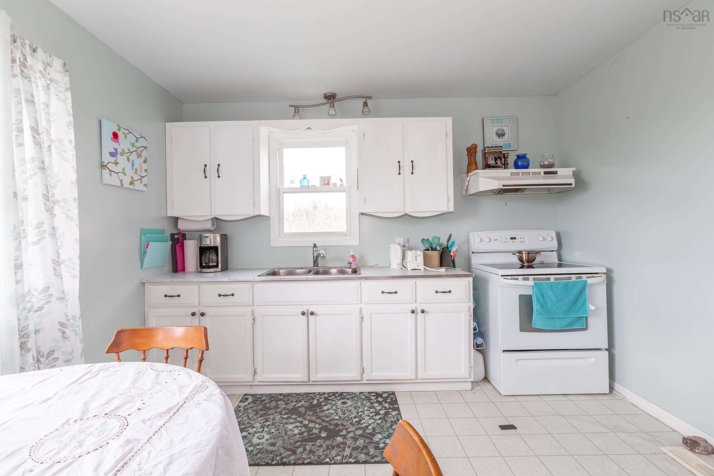 $210,000.00: 9021 101 Highway, Brighton