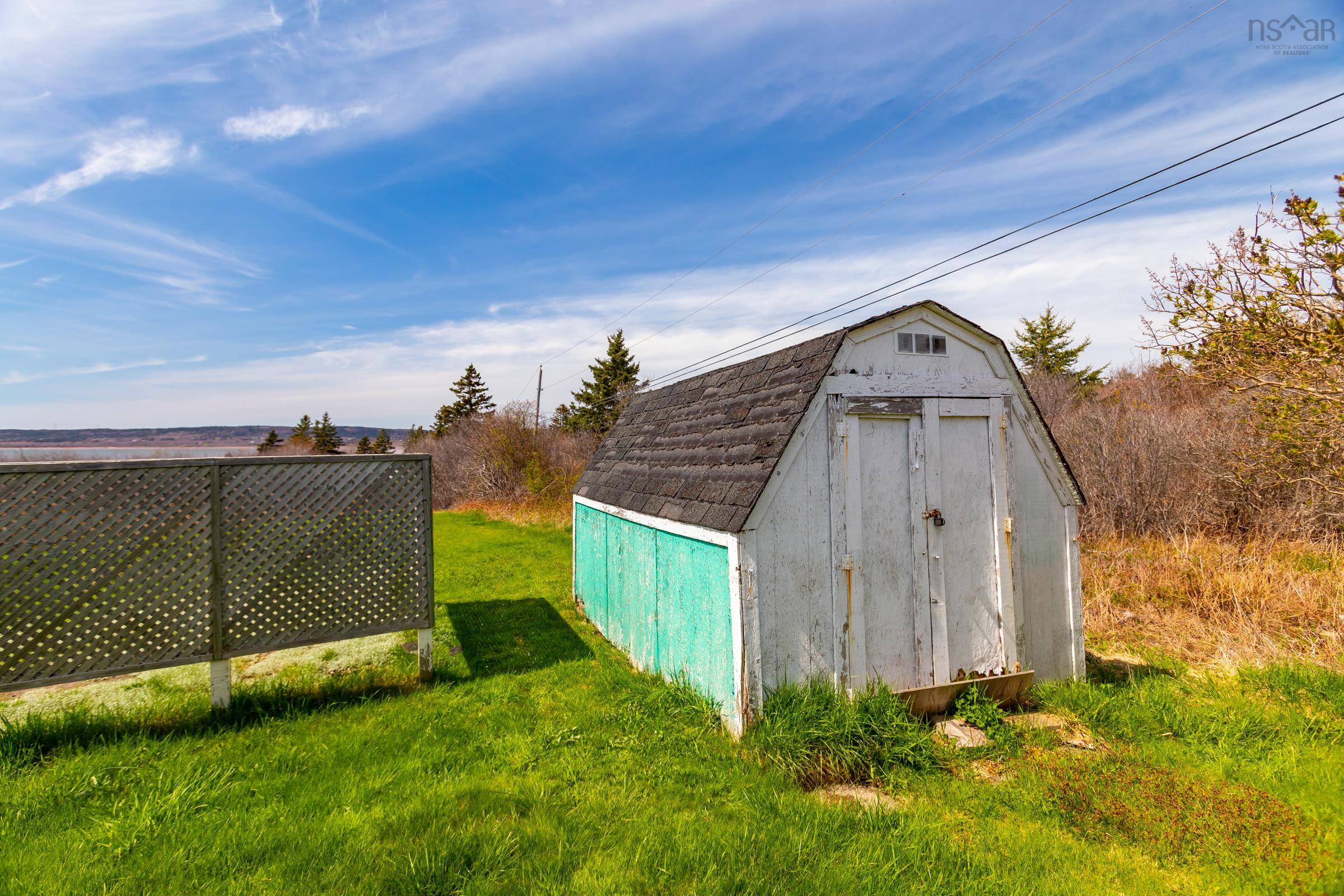 $210,000.00: 9021 101 Highway, Brighton