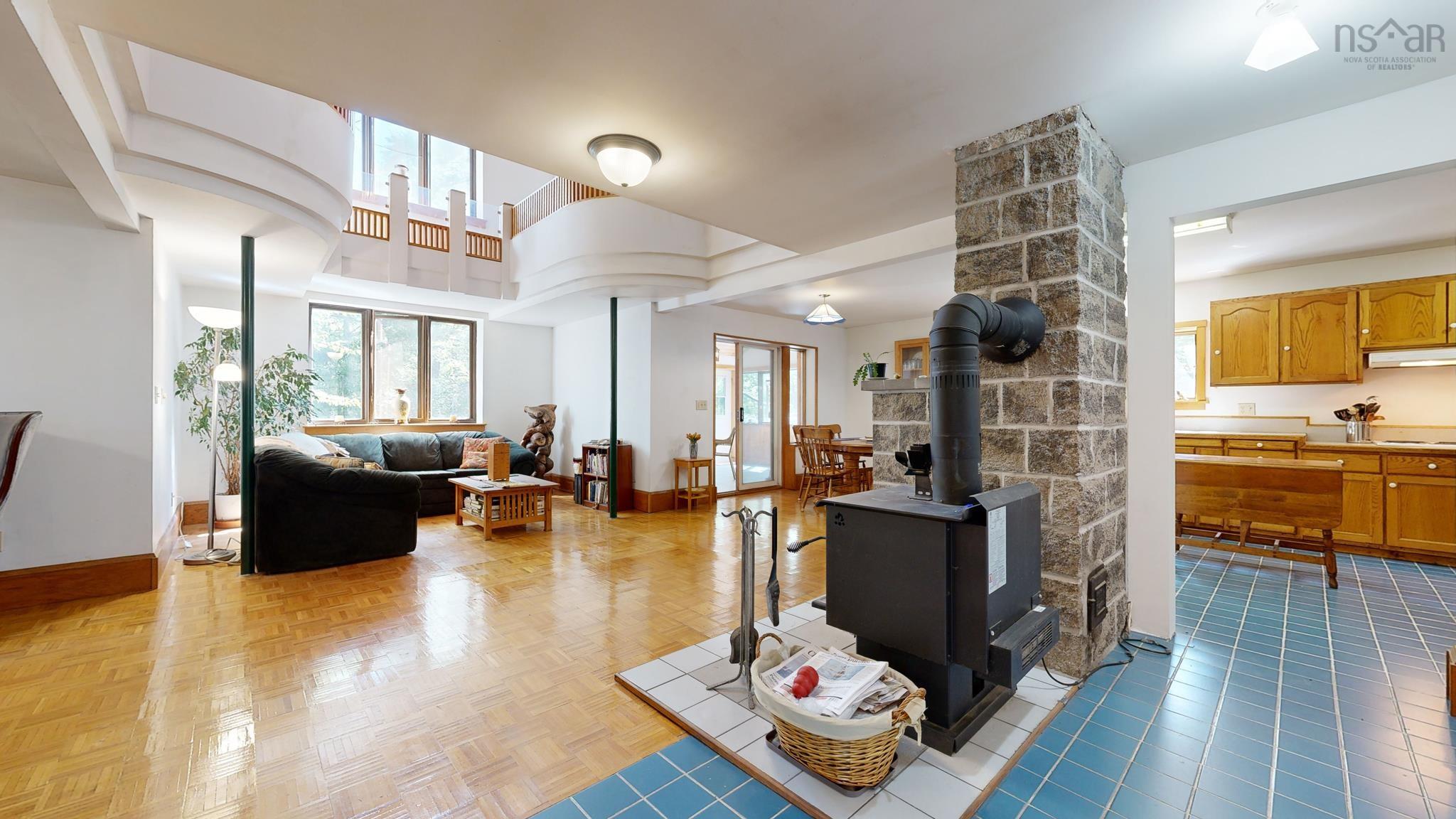 $395,000.00: 809 Highway 203, Lower Ohio