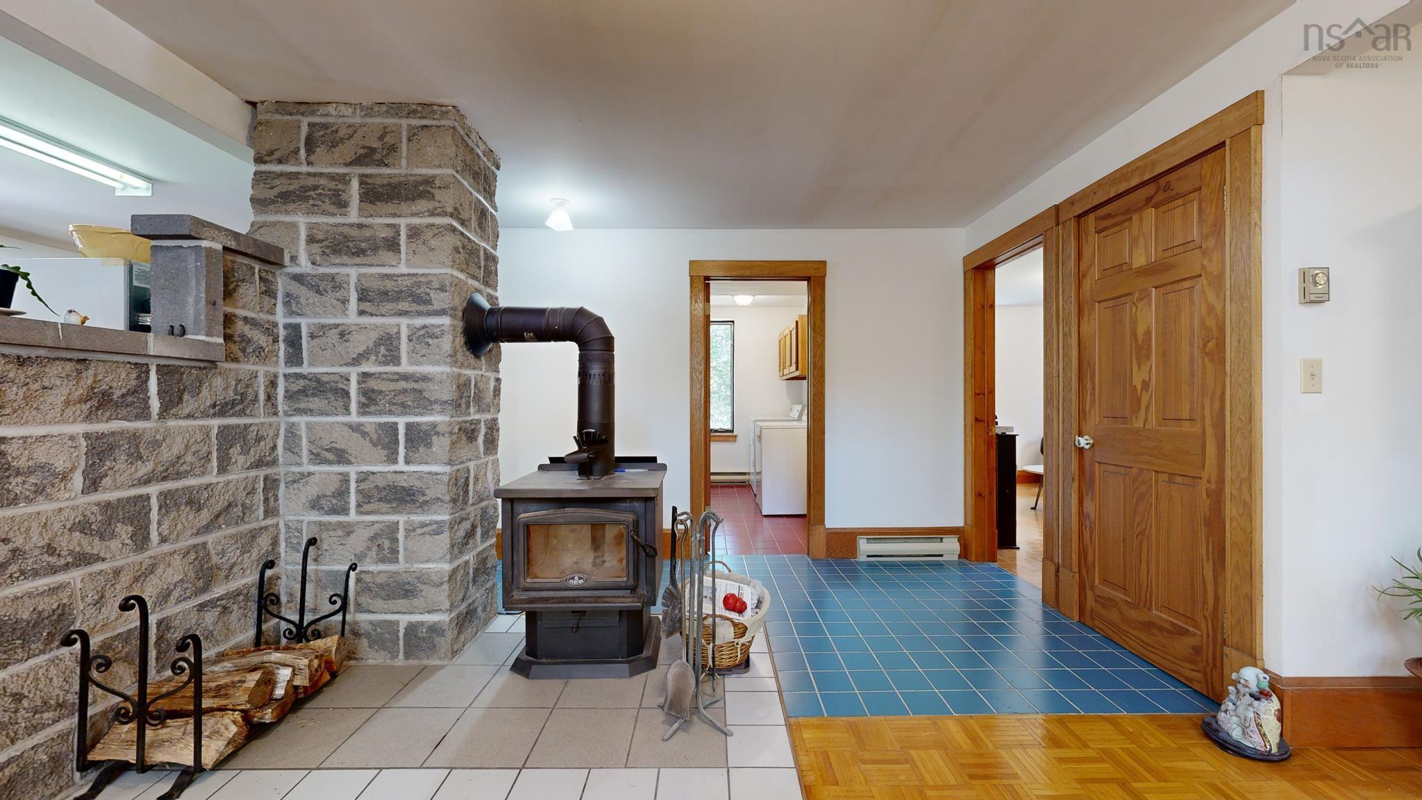 $395,000.00: 809 Highway 203, Lower Ohio