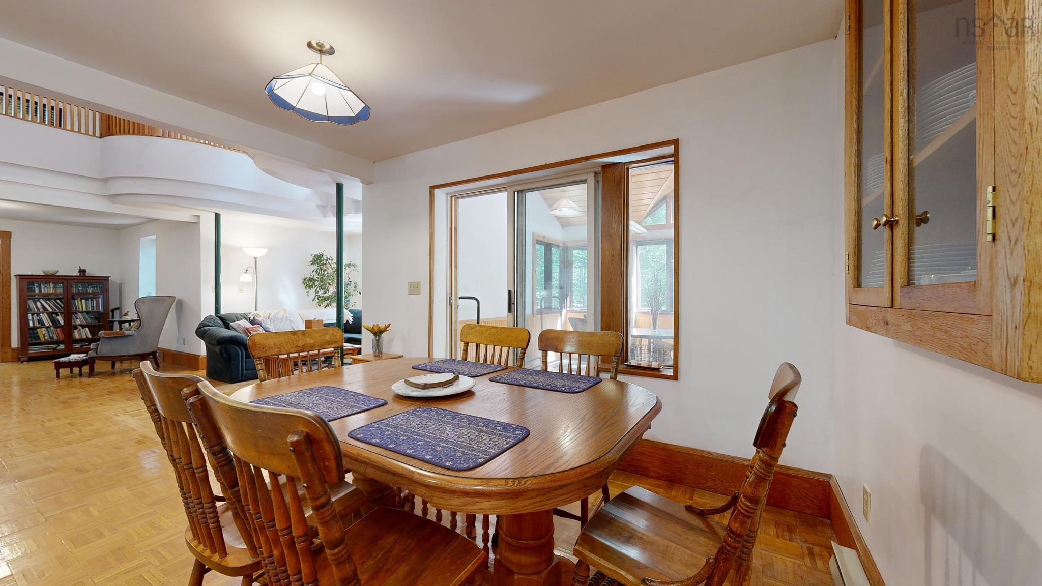 $395,000.00: 809 Highway 203, Lower Ohio