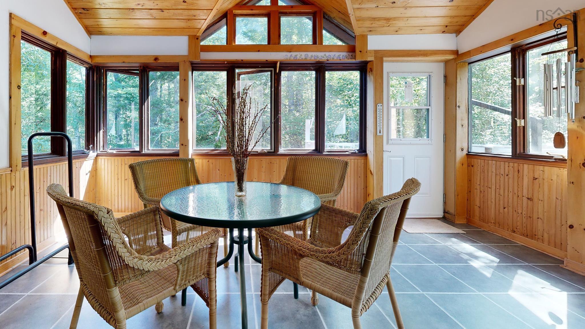 $395,000.00: 809 Highway 203, Lower Ohio