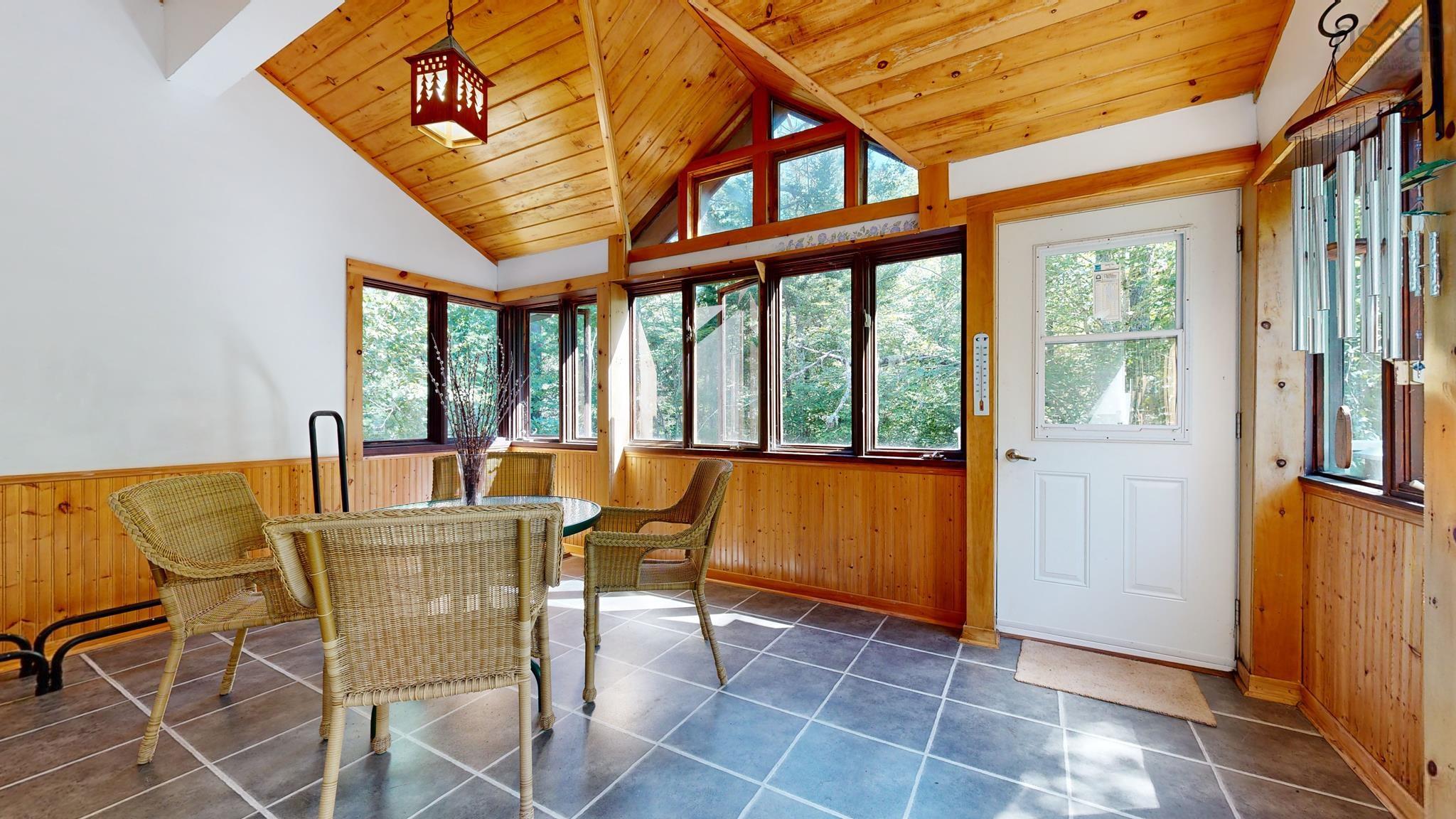 $395,000.00: 809 Highway 203, Lower Ohio