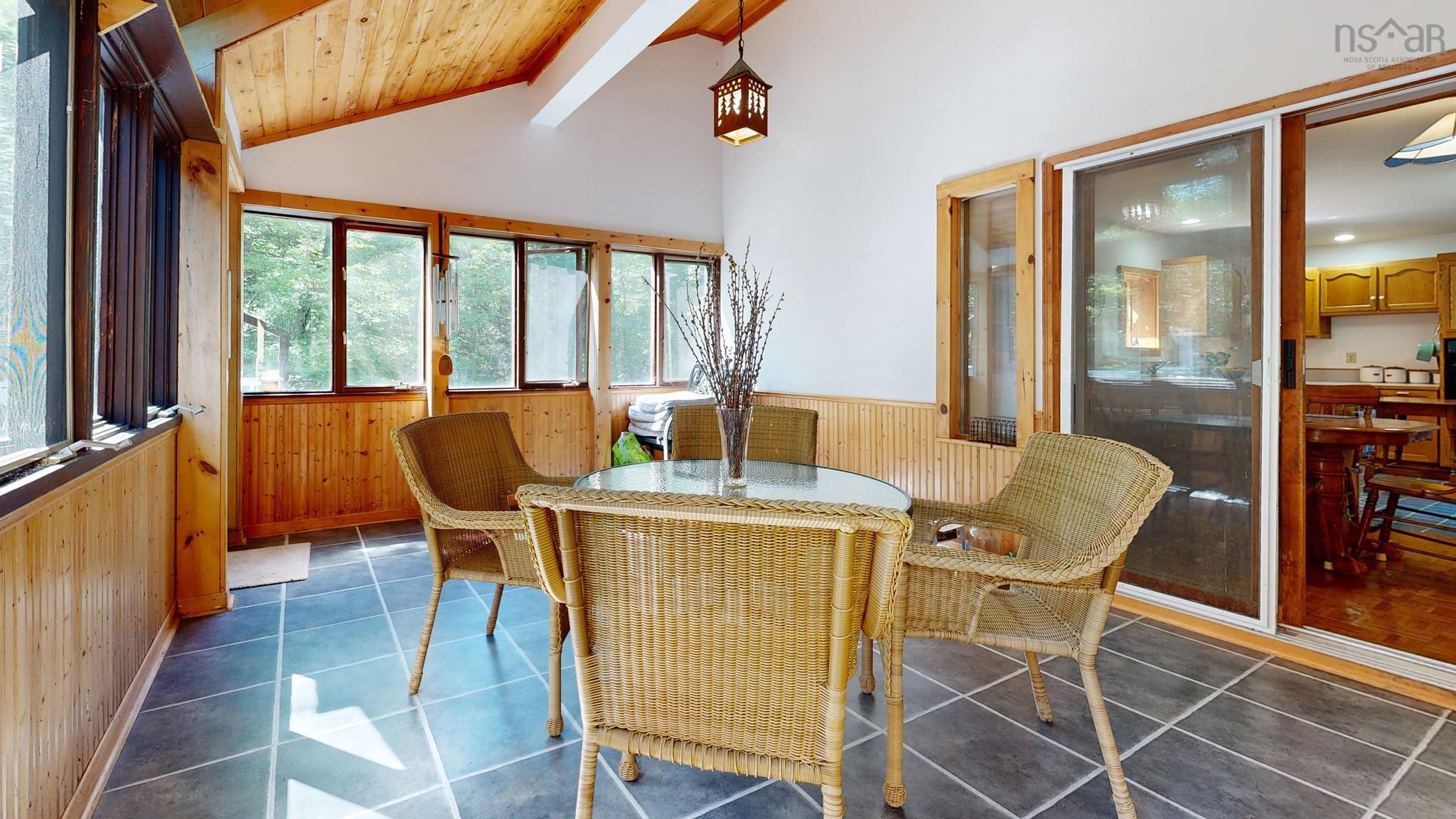 $395,000.00: 809 Highway 203, Lower Ohio