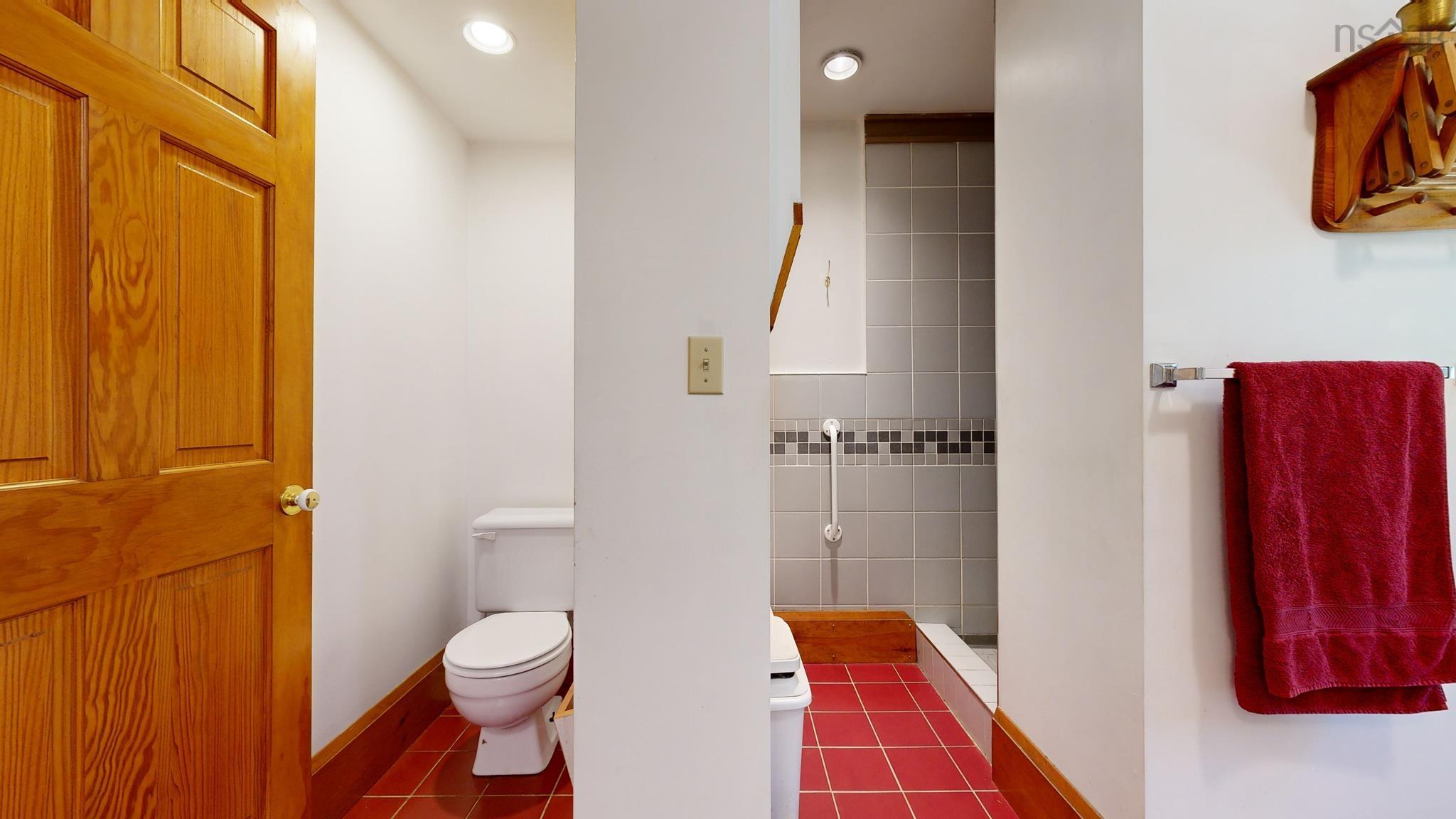 $395,000.00: 809 Highway 203, Lower Ohio