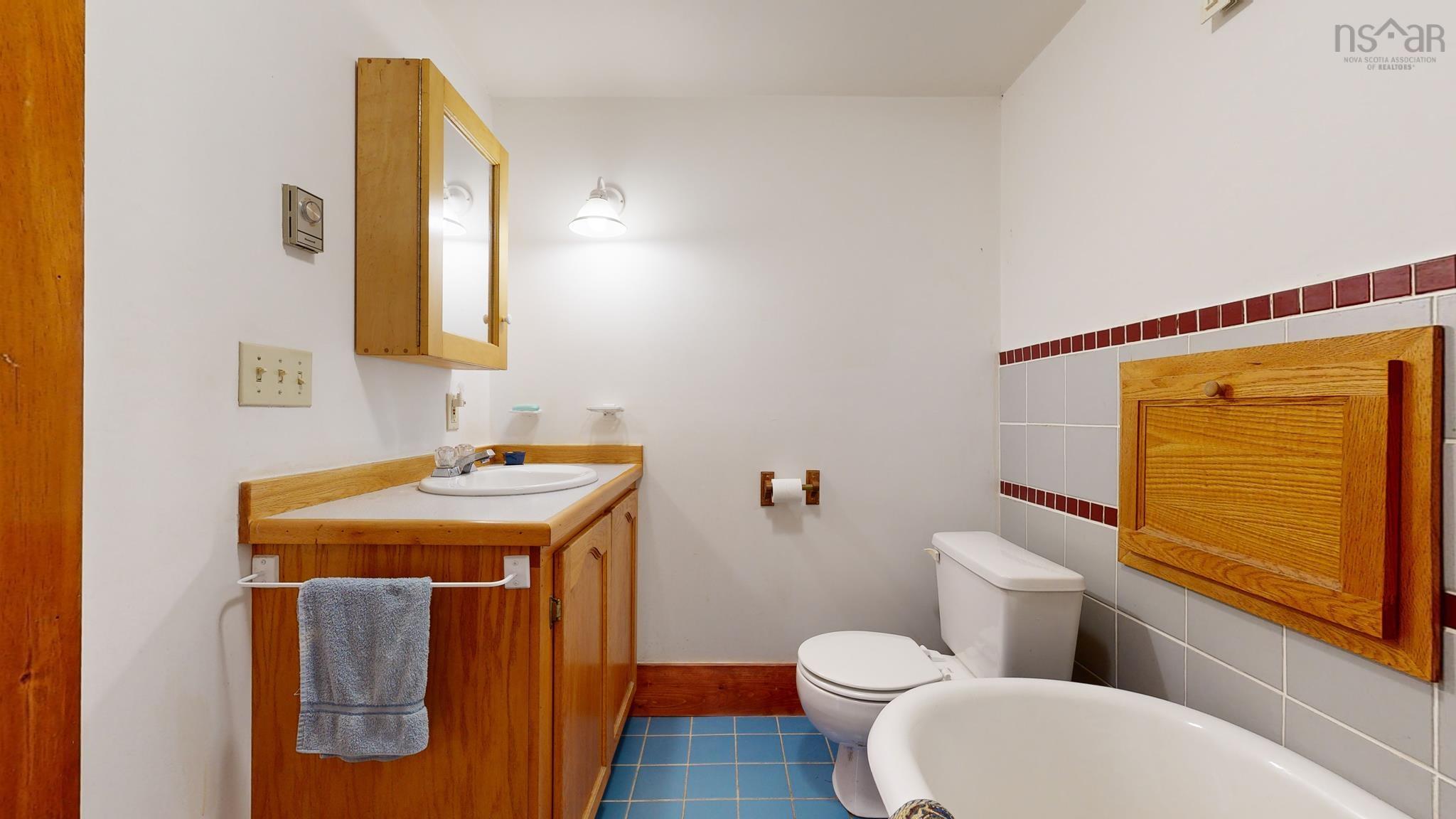 $395,000.00: 809 Highway 203, Lower Ohio