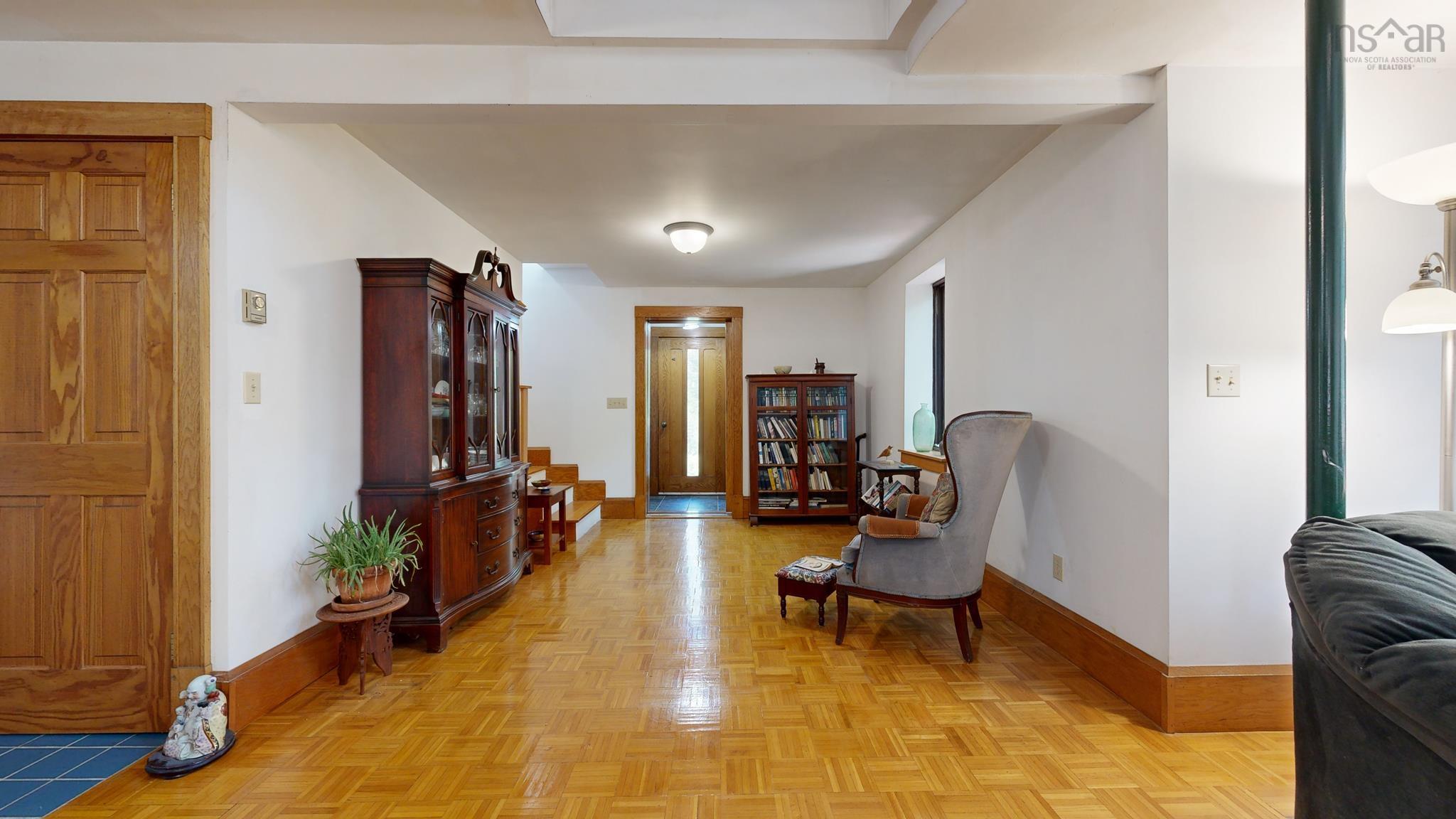 $395,000.00: 809 Highway 203, Lower Ohio