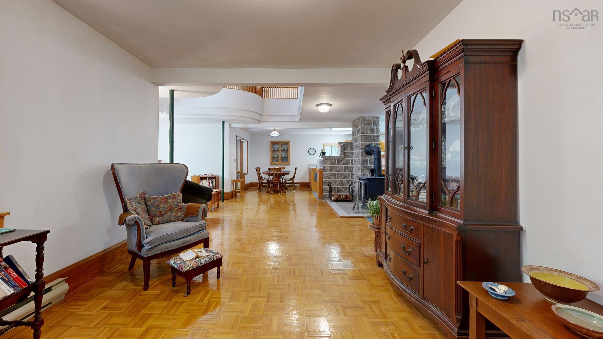 $395,000.00: 809 Highway 203, Lower Ohio