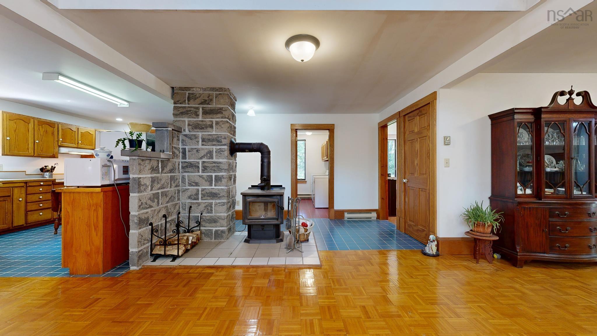 $395,000.00: 809 Highway 203, Lower Ohio