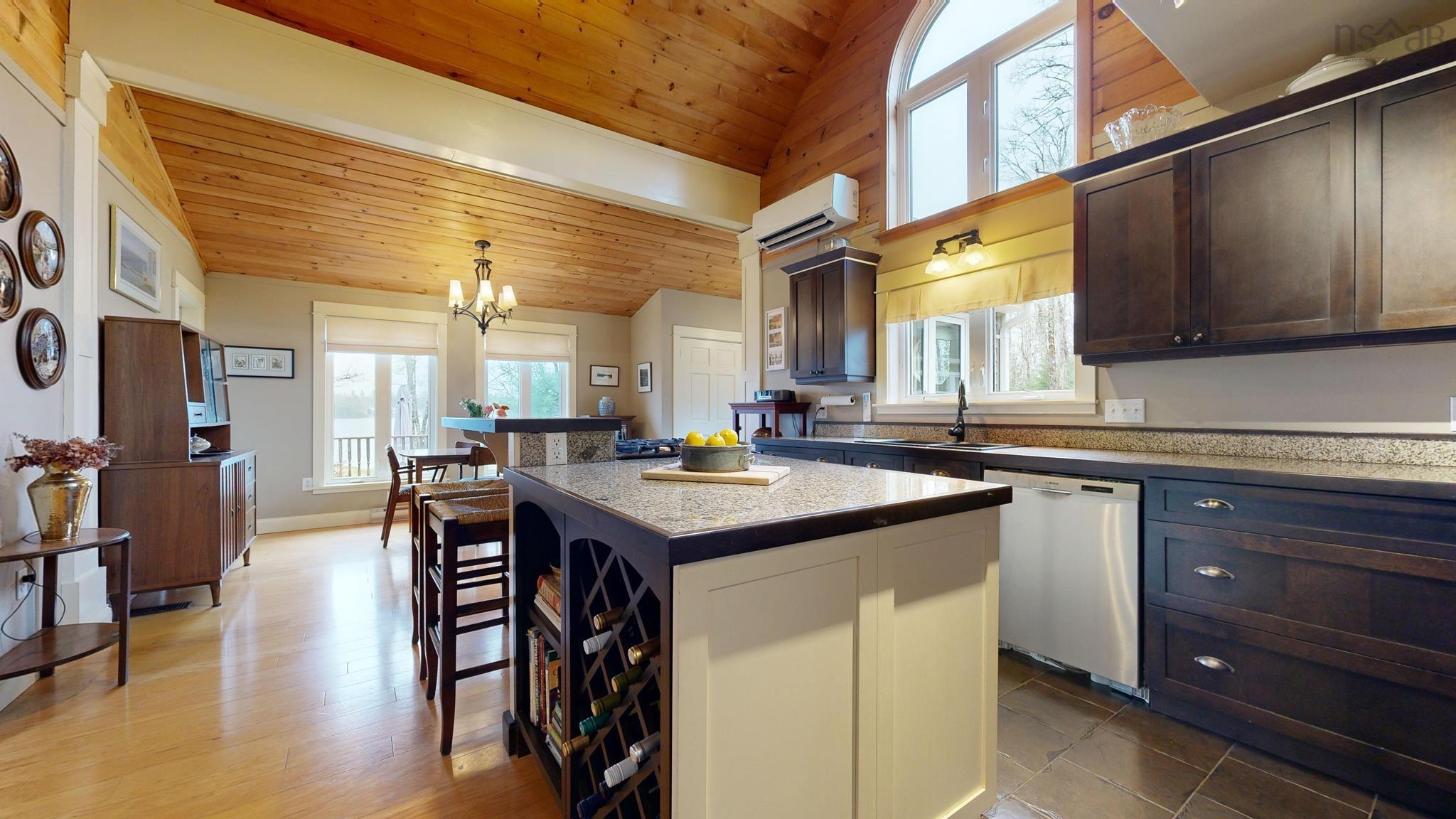 $819,000.00: 154 Murphy Lake Road, Murphy Lake