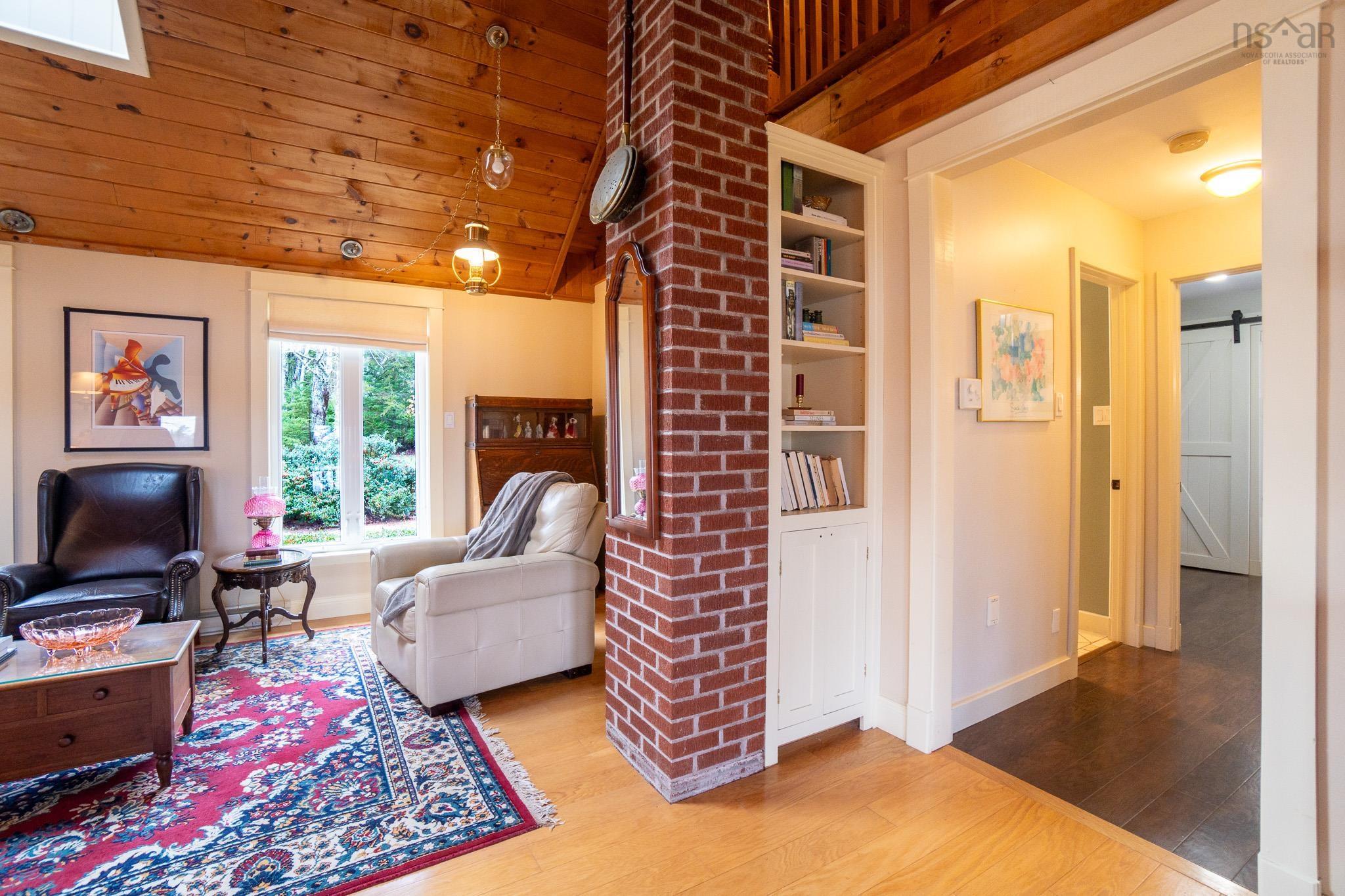 $819,000.00: 154 Murphy Lake Road, Murphy Lake