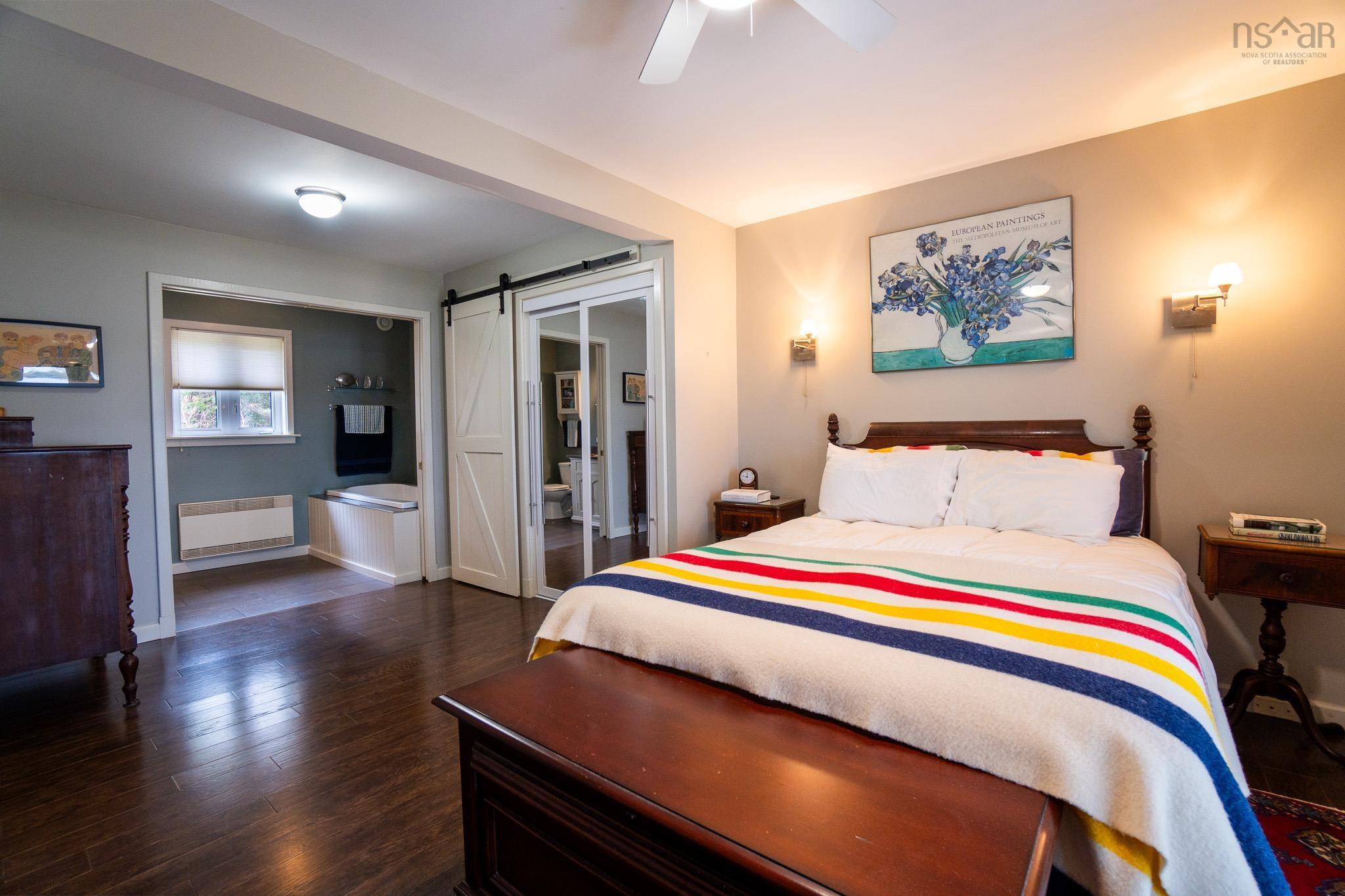 $819,000.00: 154 Murphy Lake Road, Murphy Lake