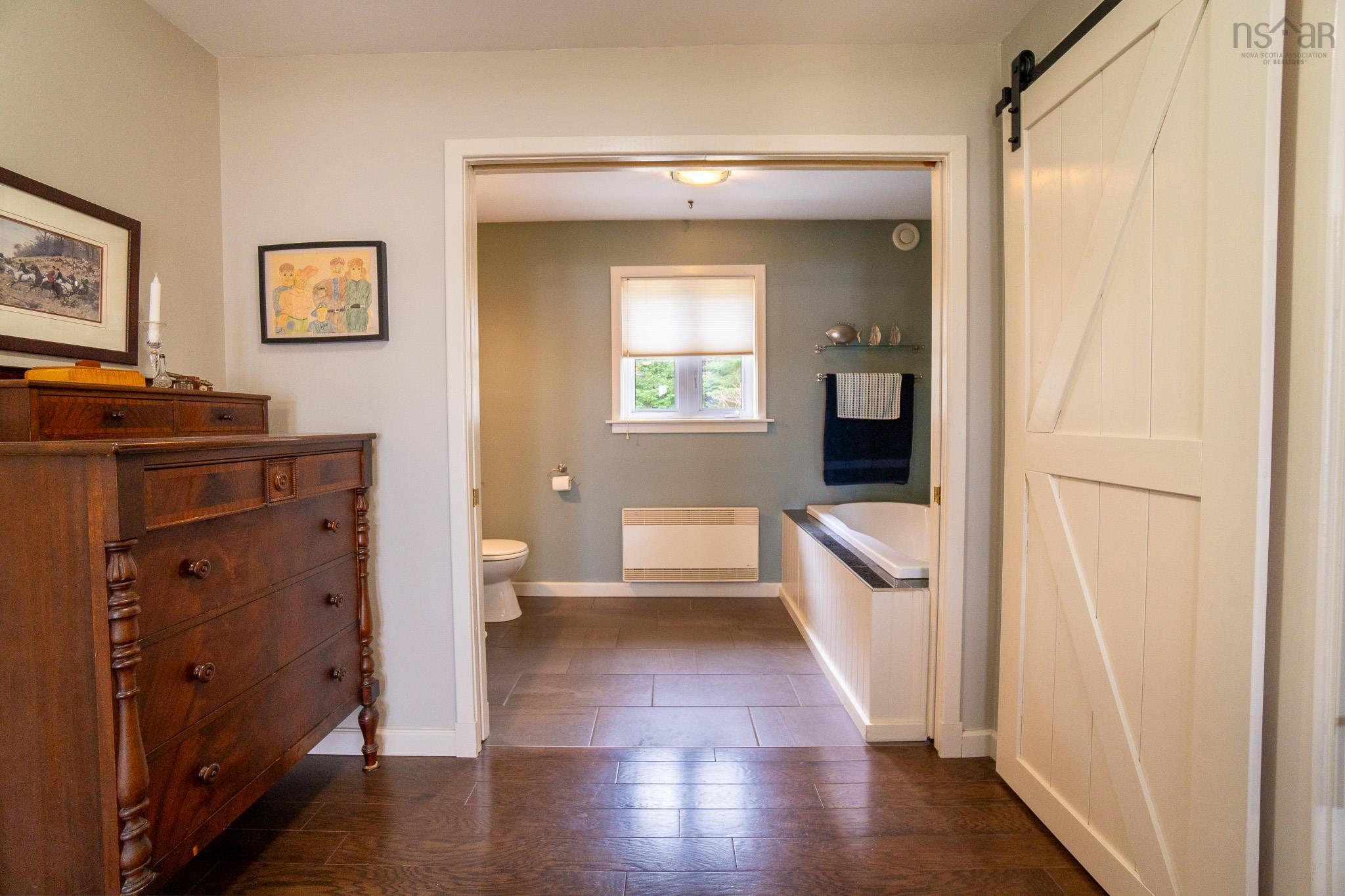 $819,000.00: 154 Murphy Lake Road, Murphy Lake