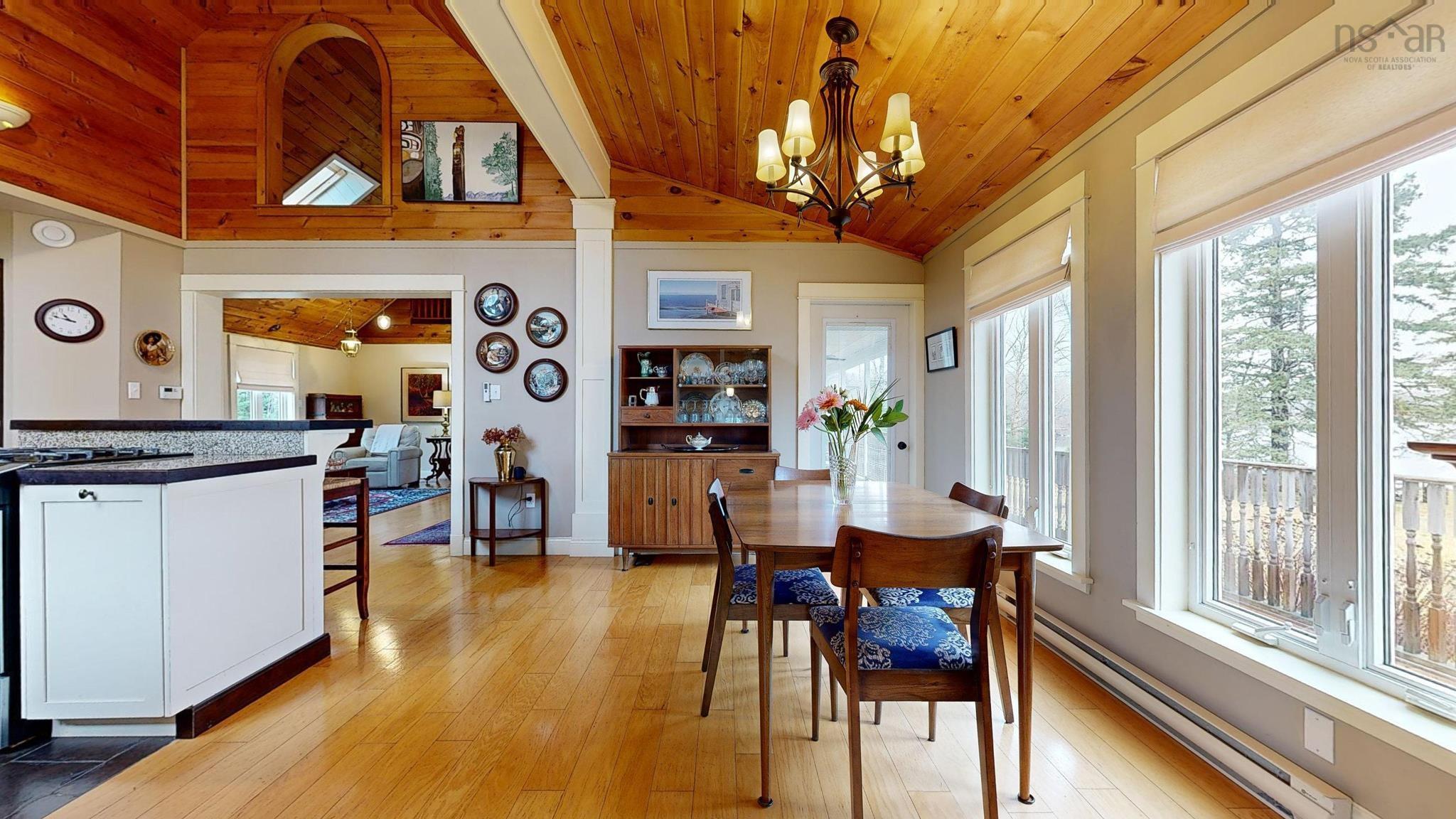 $819,000.00: 154 Murphy Lake Road, Murphy Lake