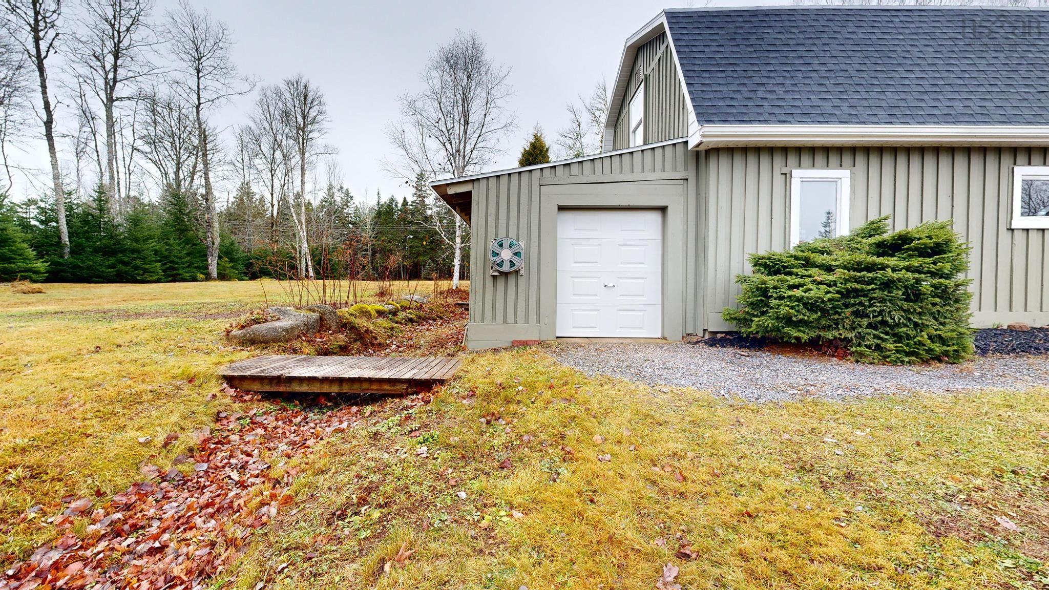 $819,000.00: 154 Murphy Lake Road, Murphy Lake