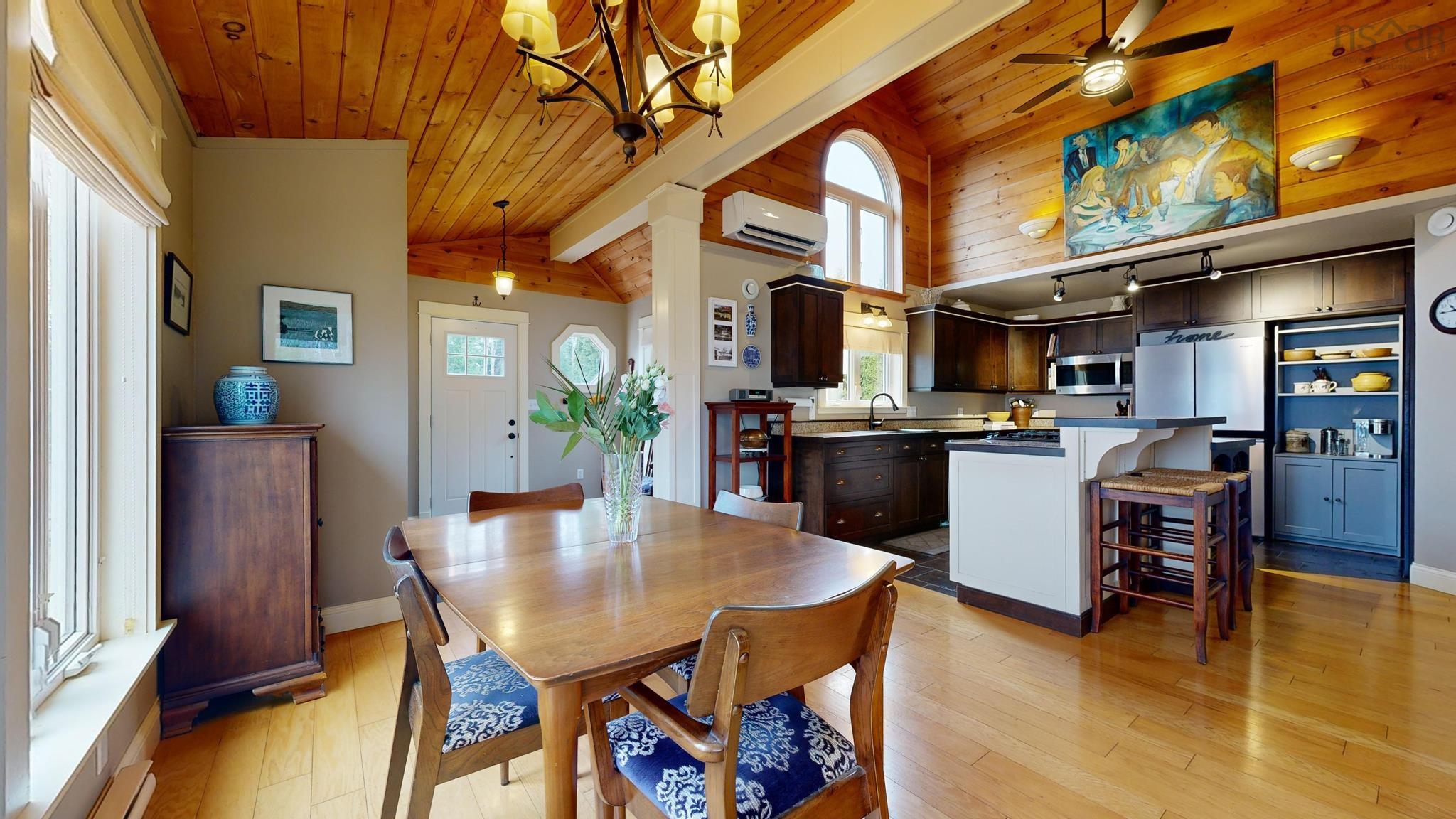 $819,000.00: 154 Murphy Lake Road, Murphy Lake