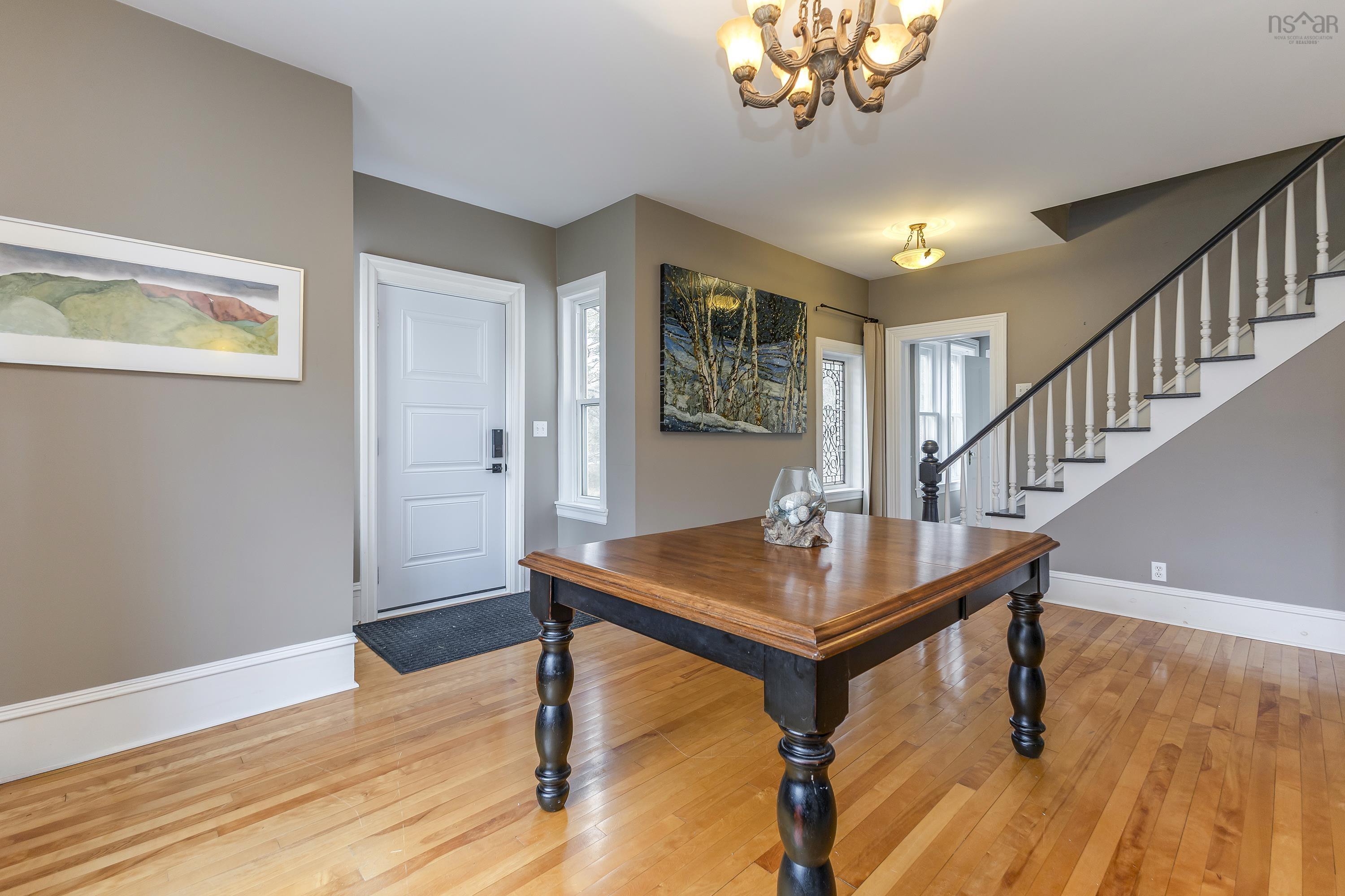 $489,500.00: 1273 North Main Street, Westville