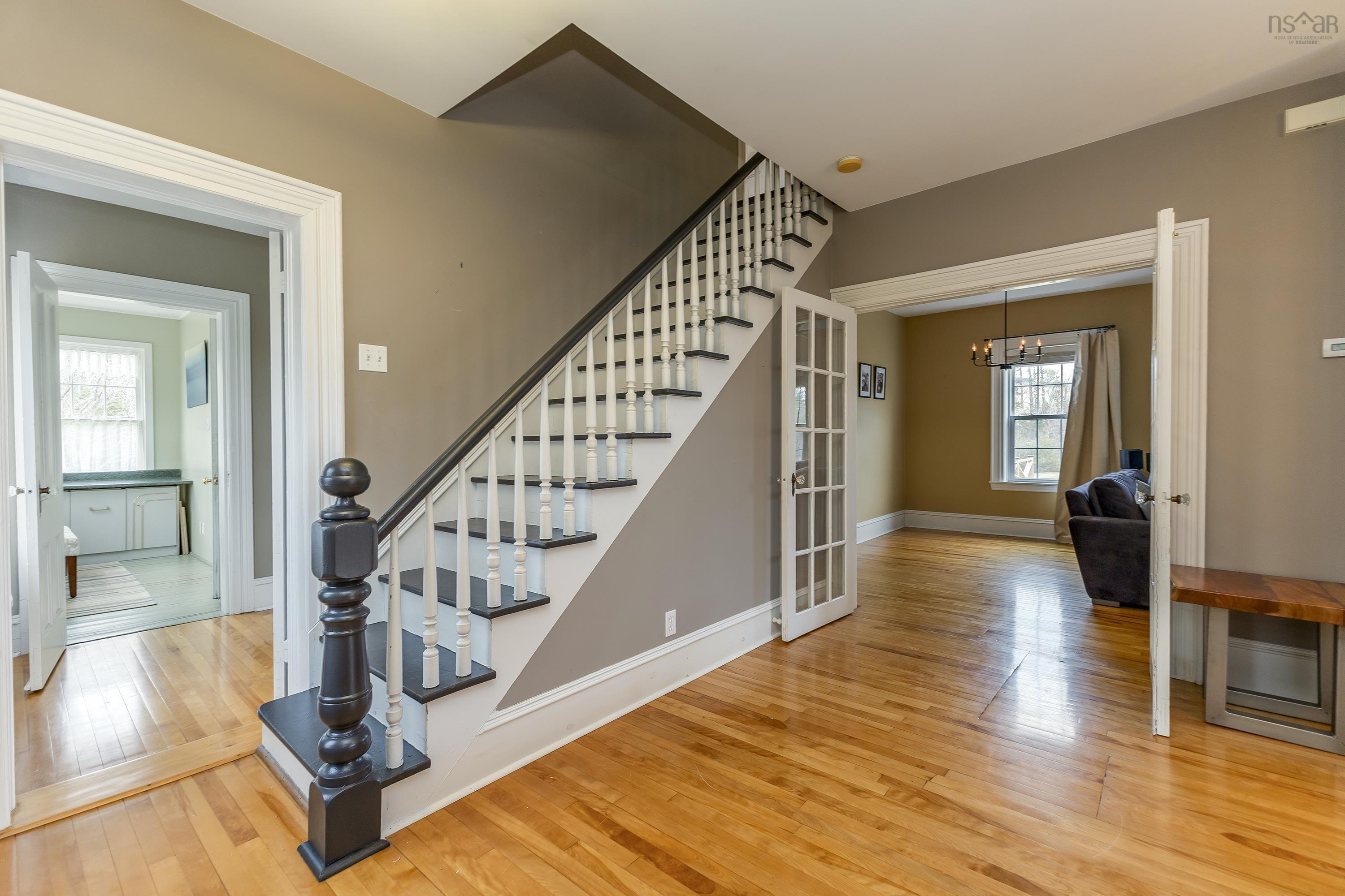 $489,500.00: 1273 North Main Street, Westville