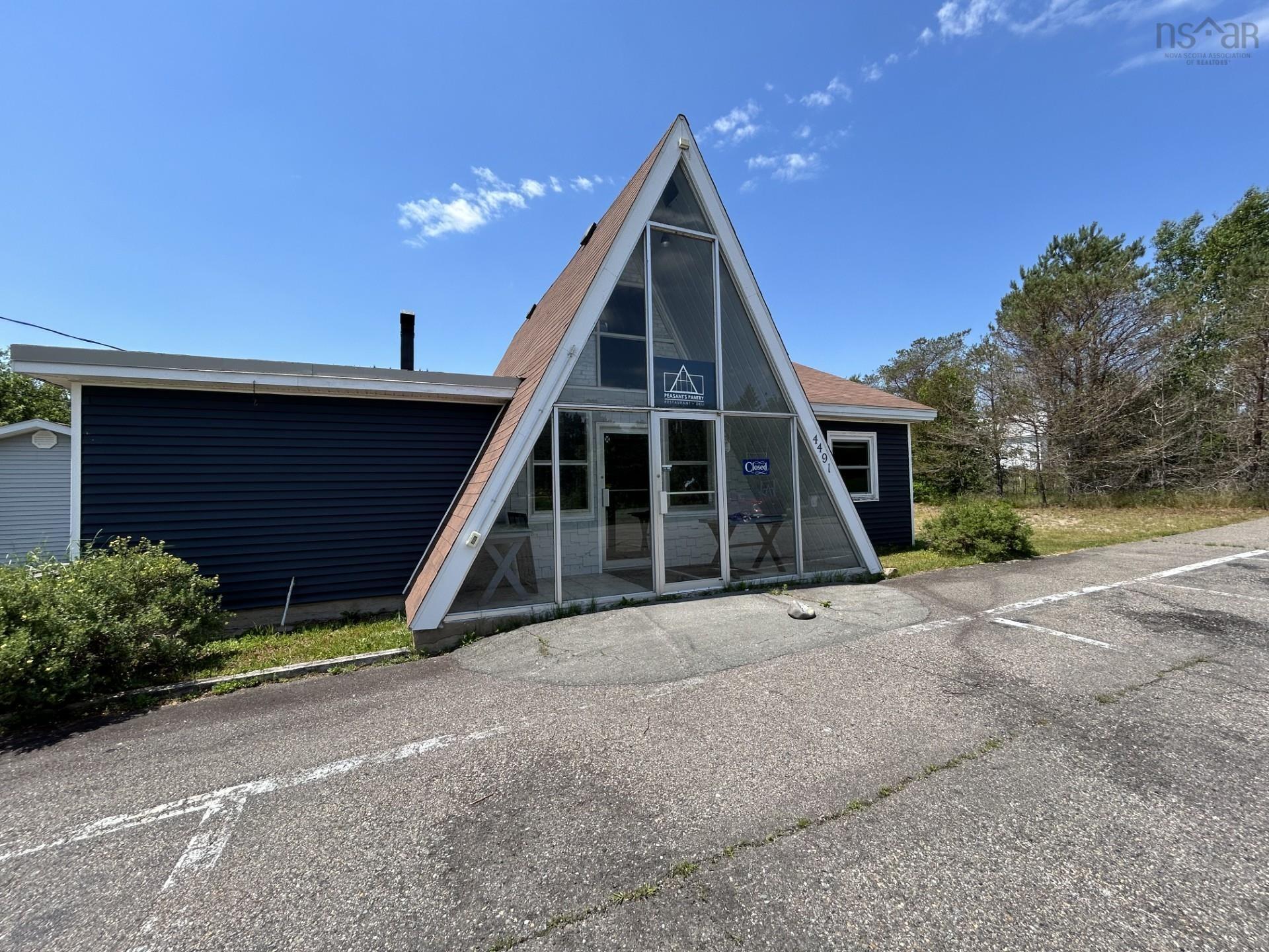 $250,000.00: 4491 12 Highway, New Ross