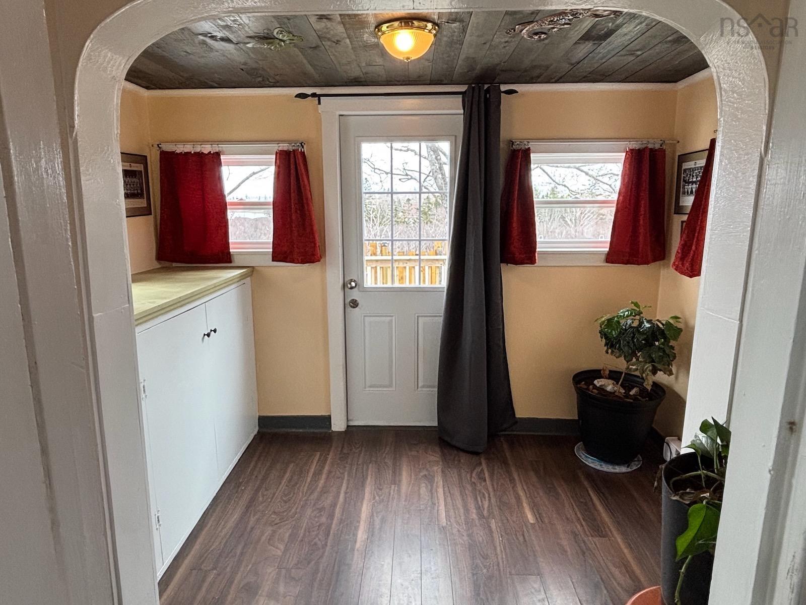 $289,500.00: 650 Highway 304, Overton