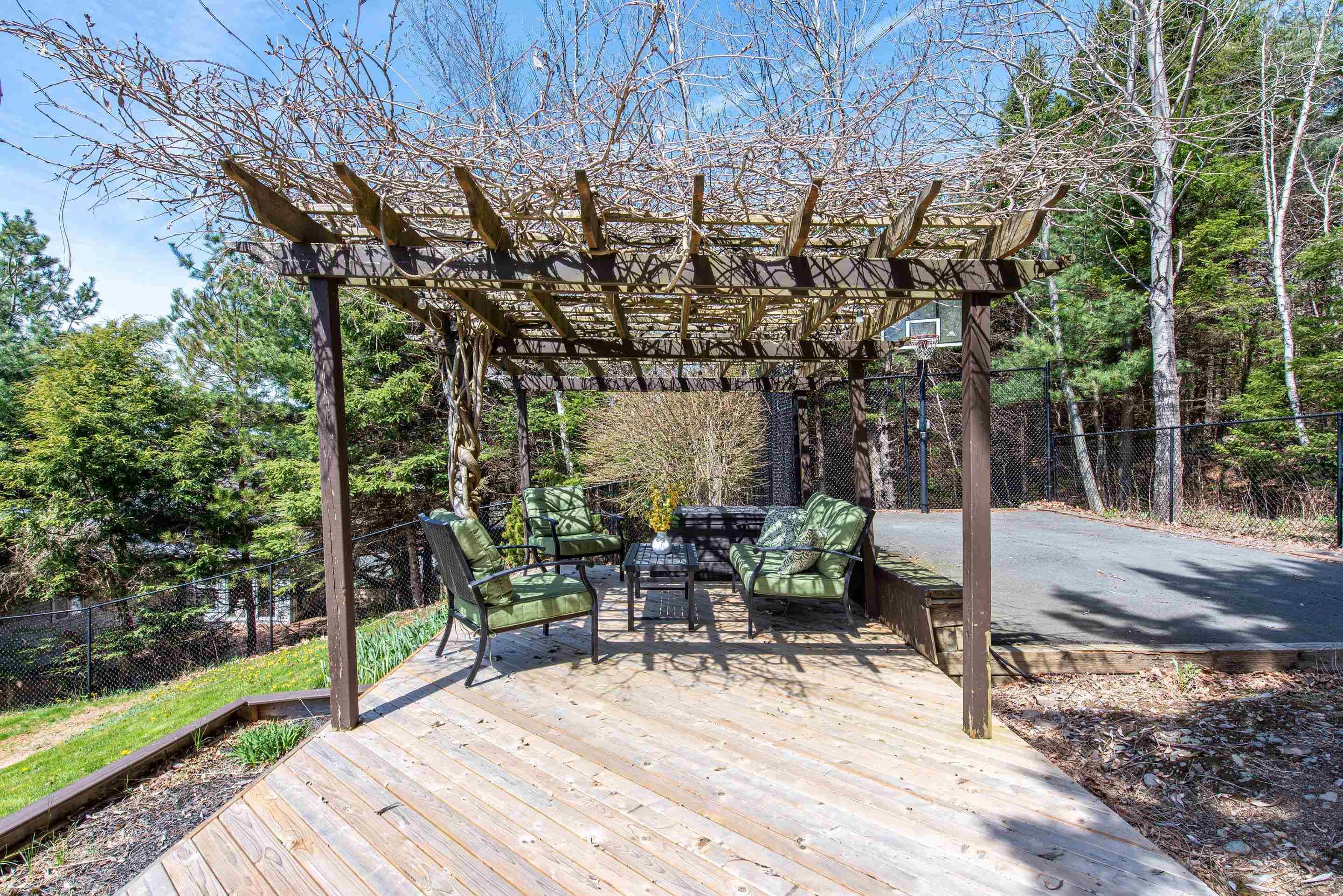 $650,000.00: 27 Montebello Drive, Dartmouth